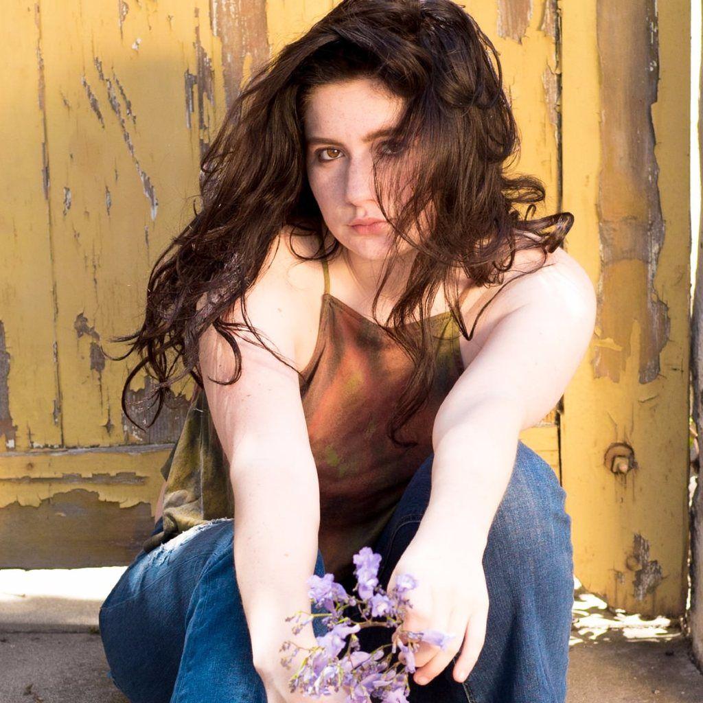 Emma Kenney For Cosmopolitan Photohoot, Full HD 2K Wallpaper