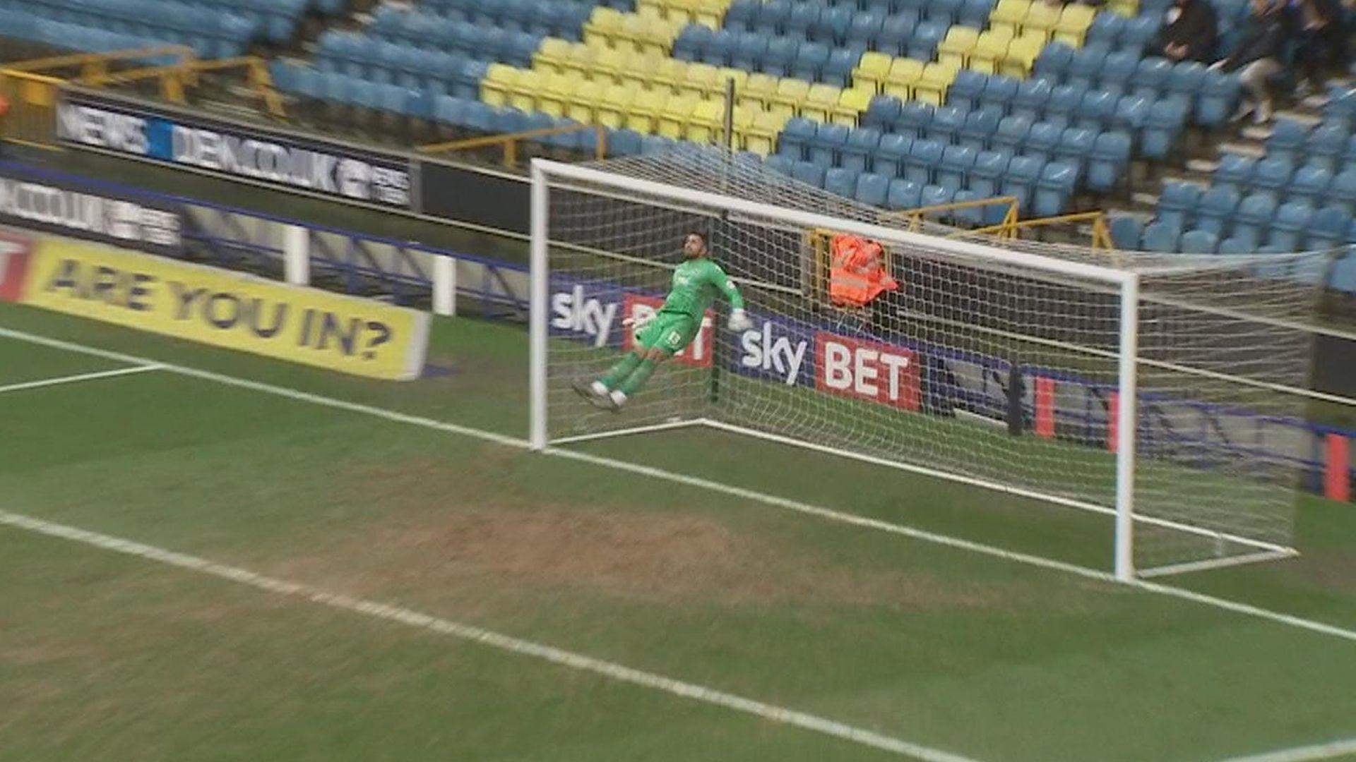 WATCH: Millwall goalkeeper Jordan Archer makes great headed save