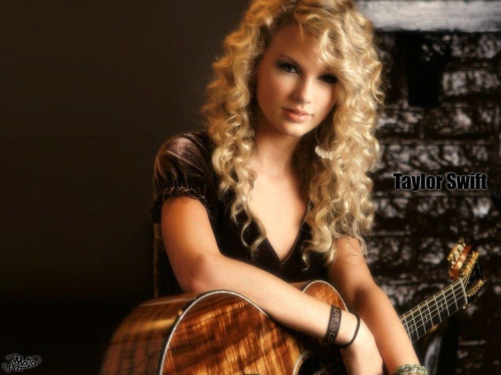 Hot HD Wallpaper: Taylor Swift Wallpaper HD