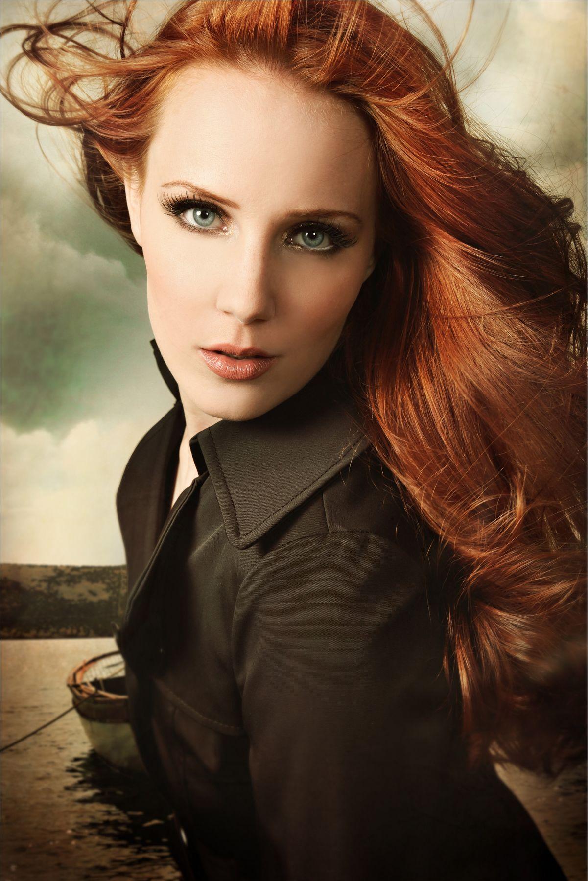 Simone Simons Wallpaper -E21 Band Wallpaper