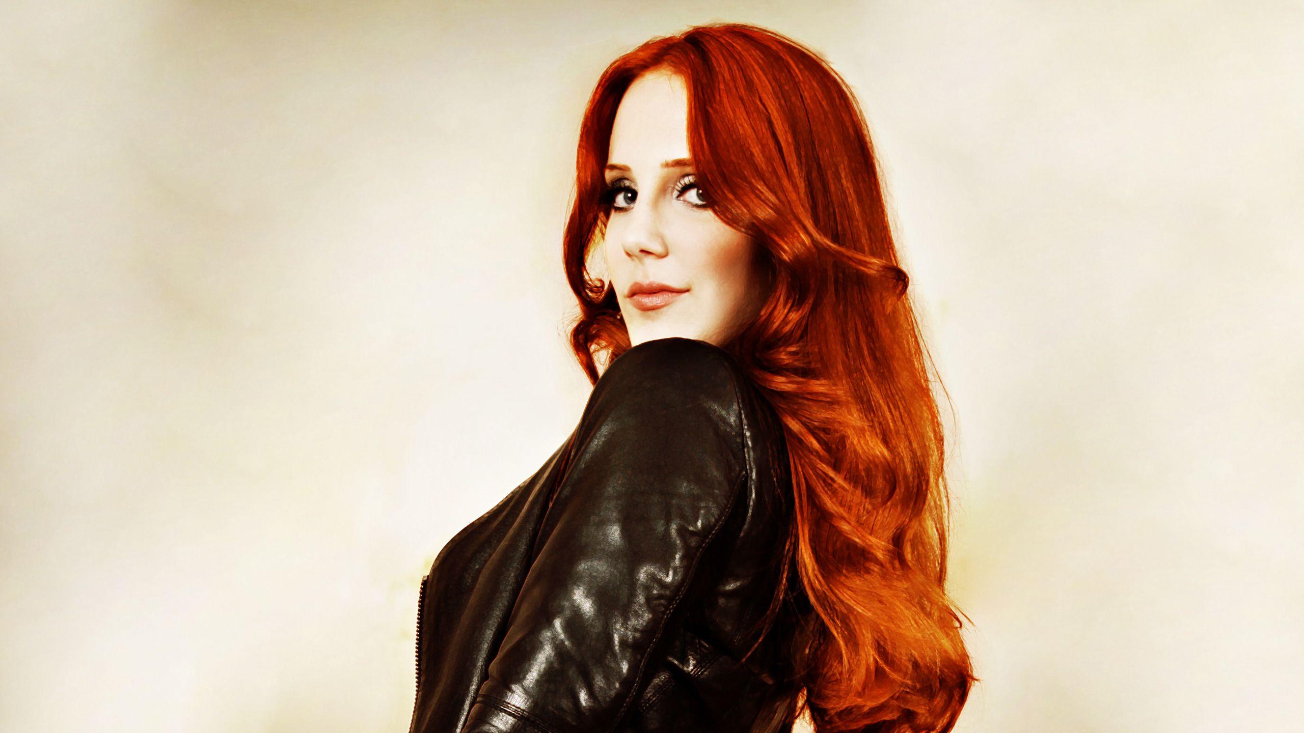 Top Simone Simons Pic In High Quality GoldWallpaper