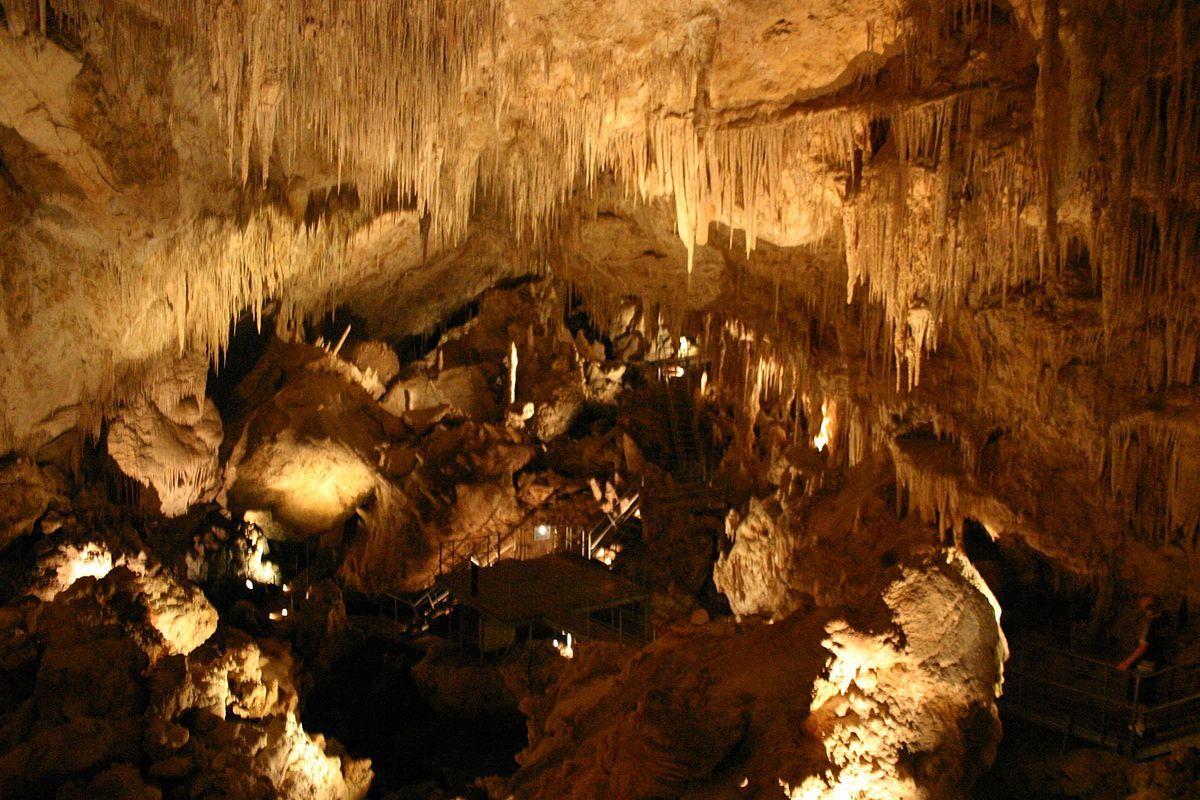 Mammoth Cave (Western Australia)