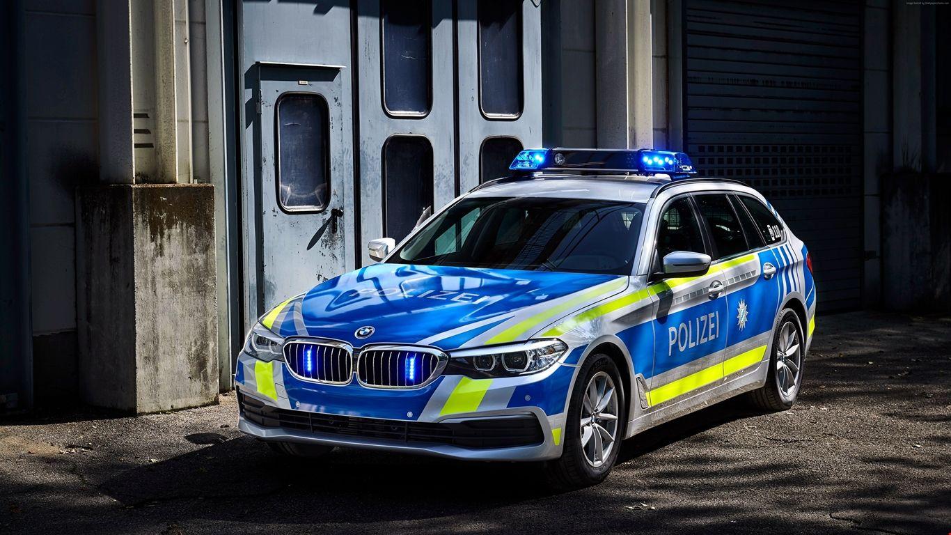 5k BMW 530d xDrive, police, cars 4k Background