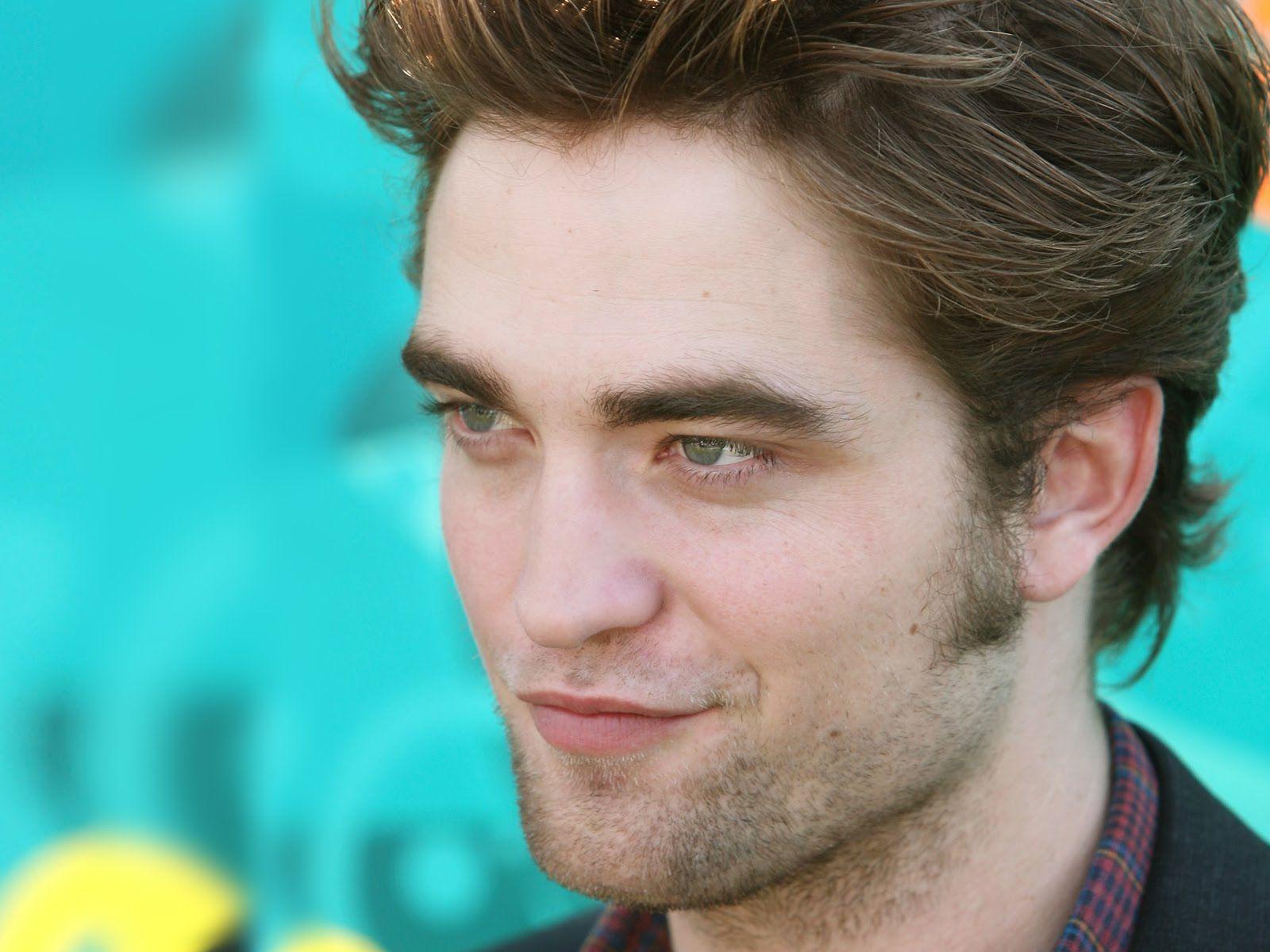 Robert Pattinson Backgrounds 4K Download