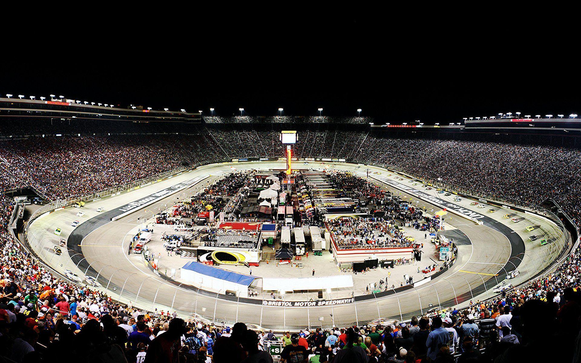 Food City 500 at Bristol Motor Speedway Monster Energy Cup, April
