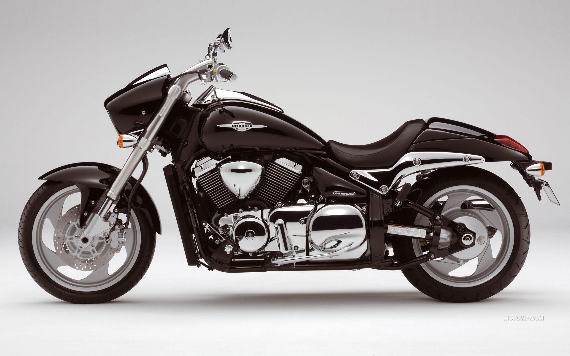 Motorcycles desktop wallpaper Suzuki Intruder M1500