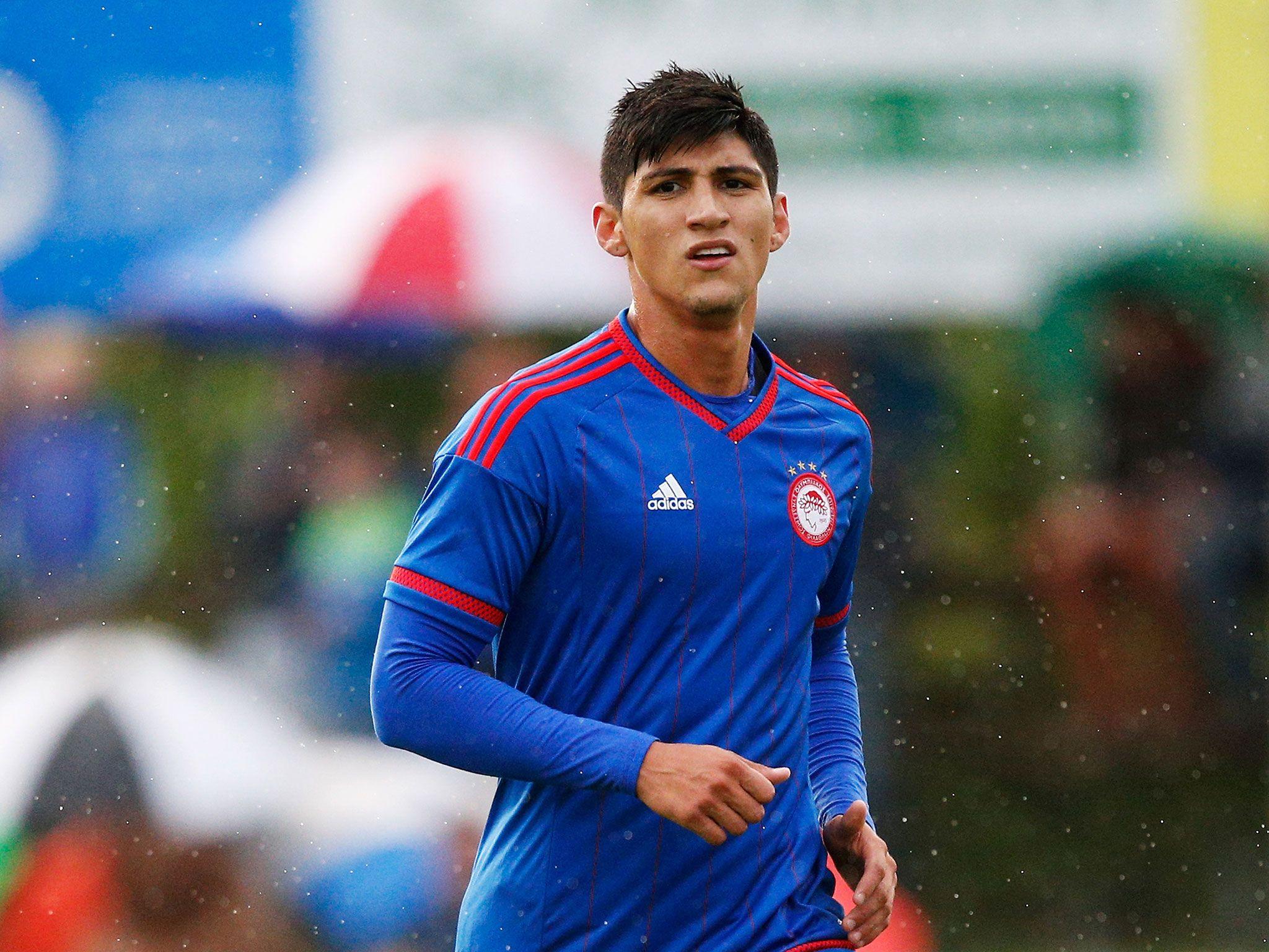 Alan Pulido: Mexico and Olympiacos footballer kidnapped 'by six