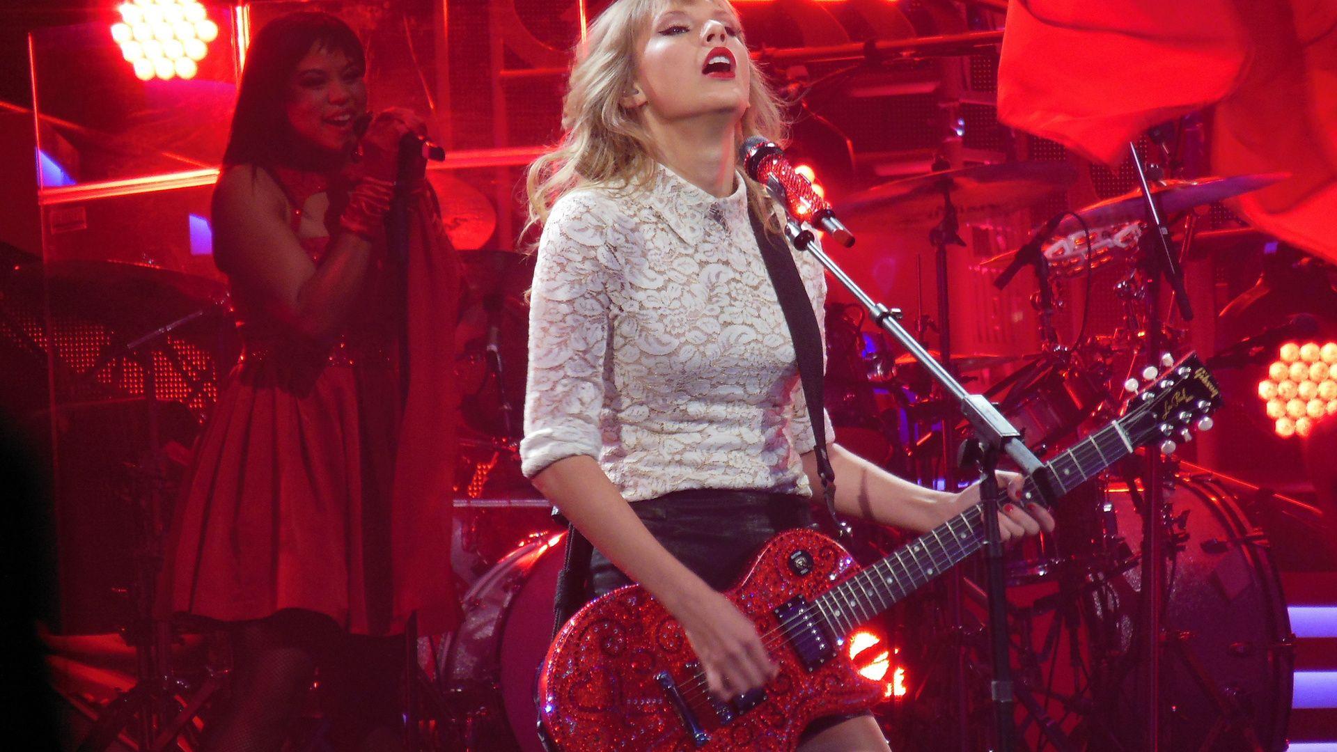 Taylor Swift, Singer, Guitar, Concert, Taylor Swift Red