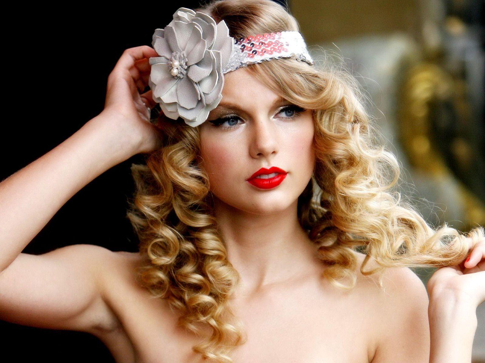 Taylor Swift country music singer wallpaper and image