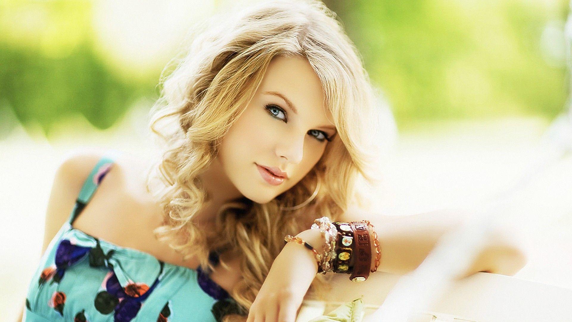 Taylor Swift Singer 1920x1080 Wallpaper