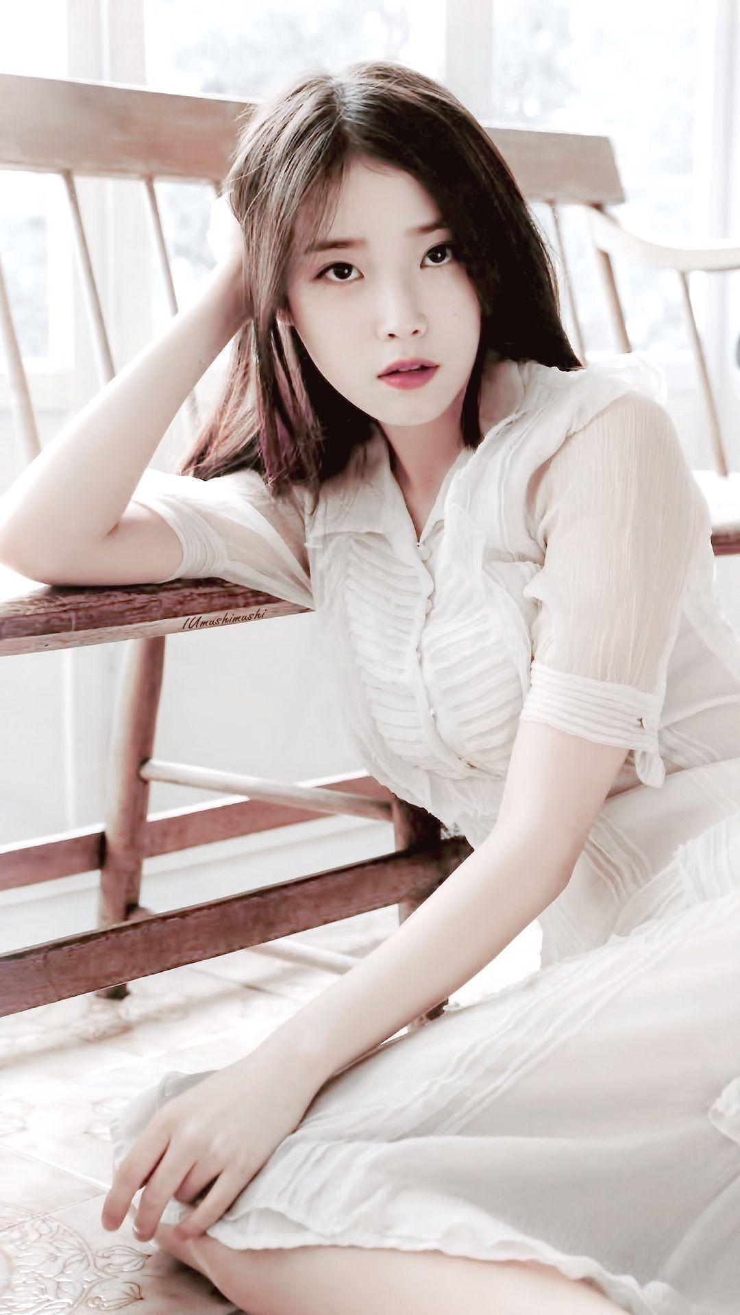 IU Lee Ji Eun Add By Amandine Brenna #IU #KPop #Singer. Like A