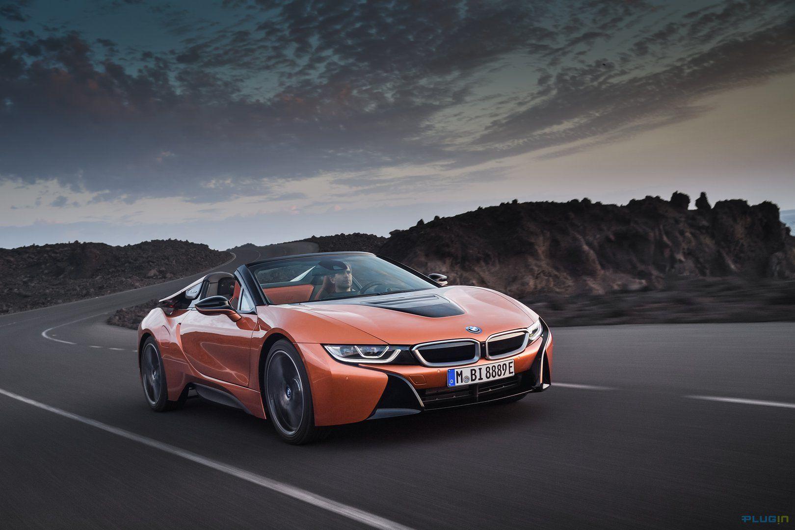 BMW i8 roadster hits production