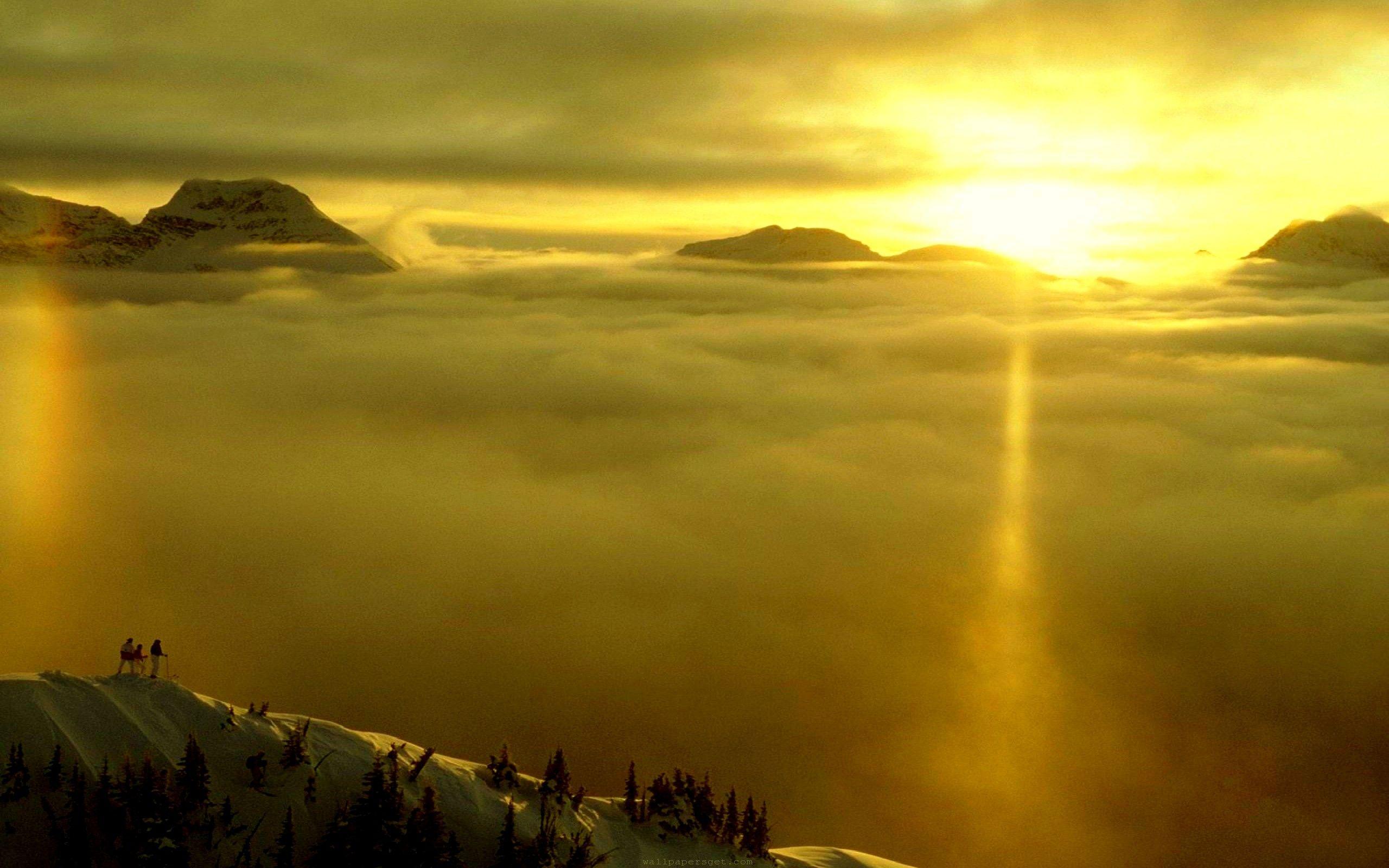 Mountain: MOUNTAIN LIGHT Sunlight Clouds North America Canada