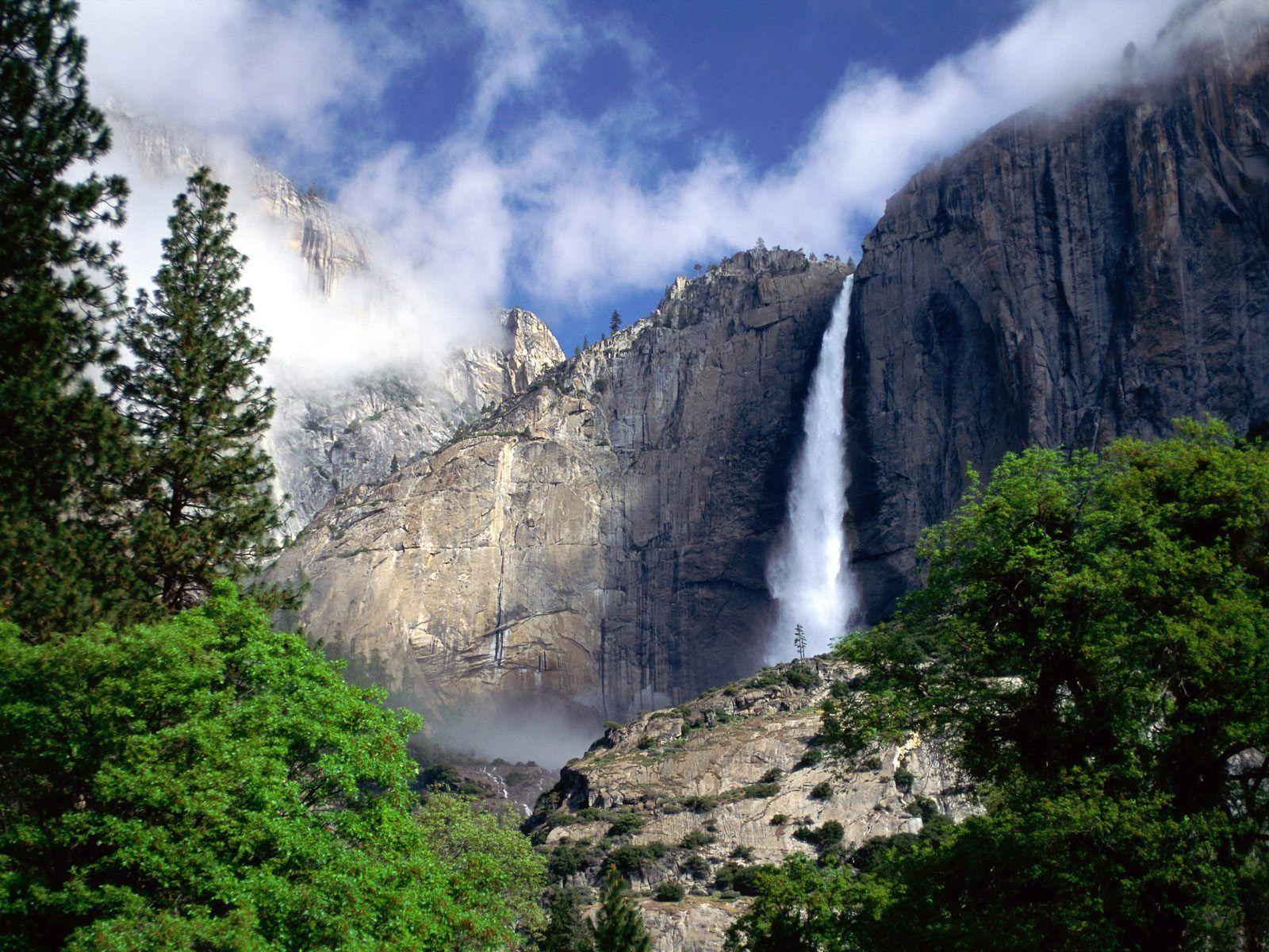 Upper Yosemite Falls Yosemite National Park HD Wallpaper