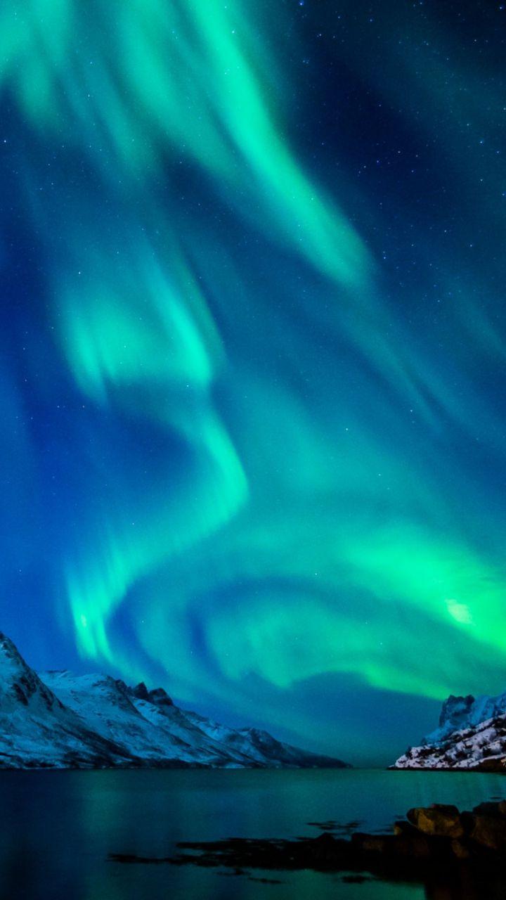 Download Wallpaper 720x1280 Northern lights, Aurora borealis, Uk