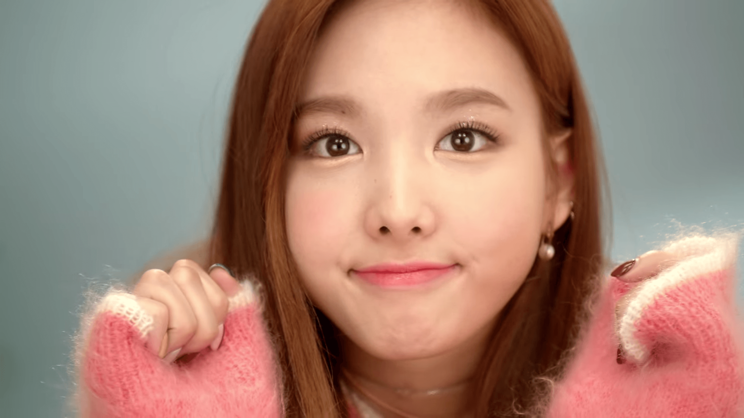 I found this wallpaper about a month ago and I cannot help but