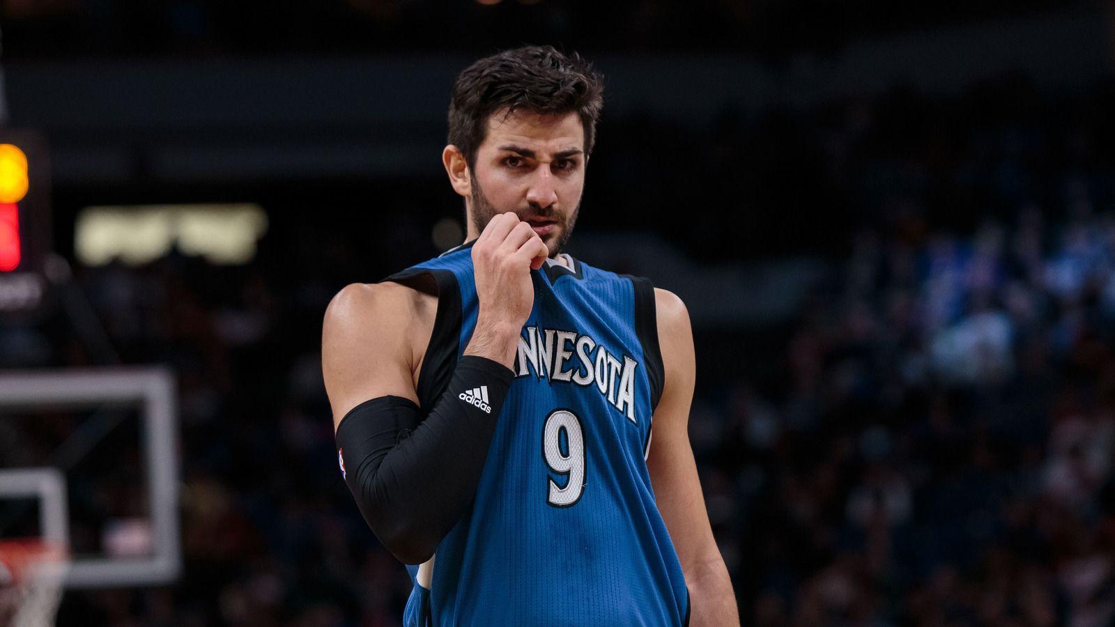 T'Wolves trade Rubio to Jazz