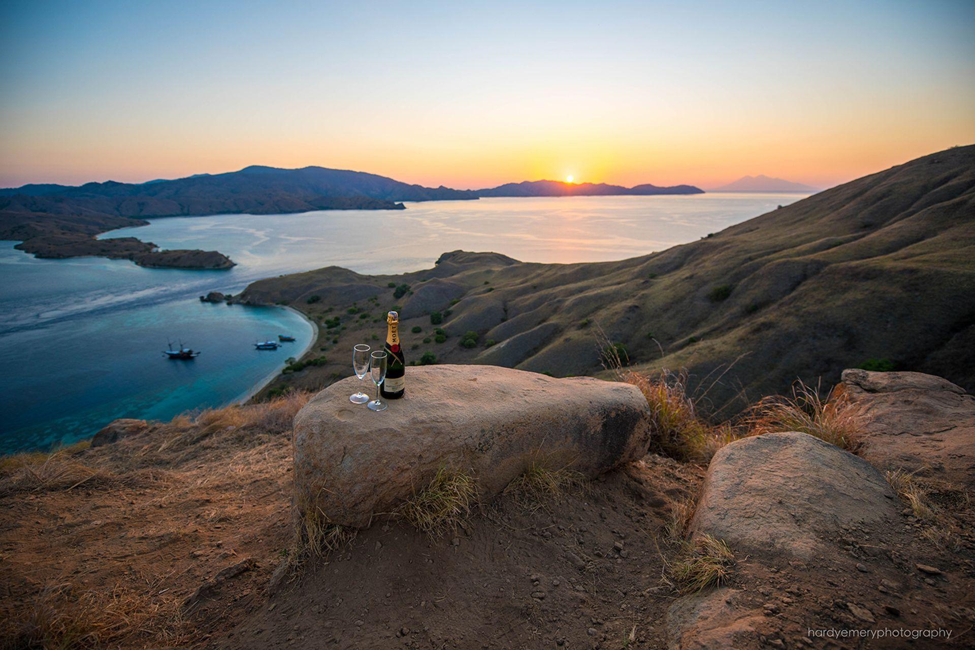Day Sailing Cruise in Komodo National Park, from $8000