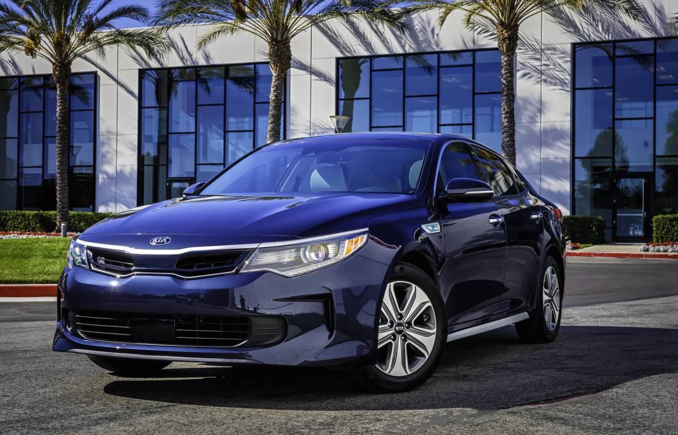 Kia Optima Hybrid & Optima PHEV unveiled at Chicago show