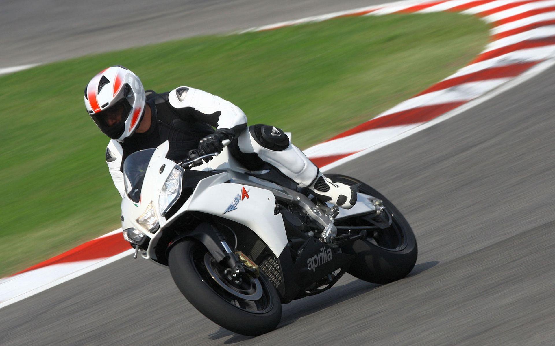 Aprilia RSV4 R wallpaper and image, picture, photo