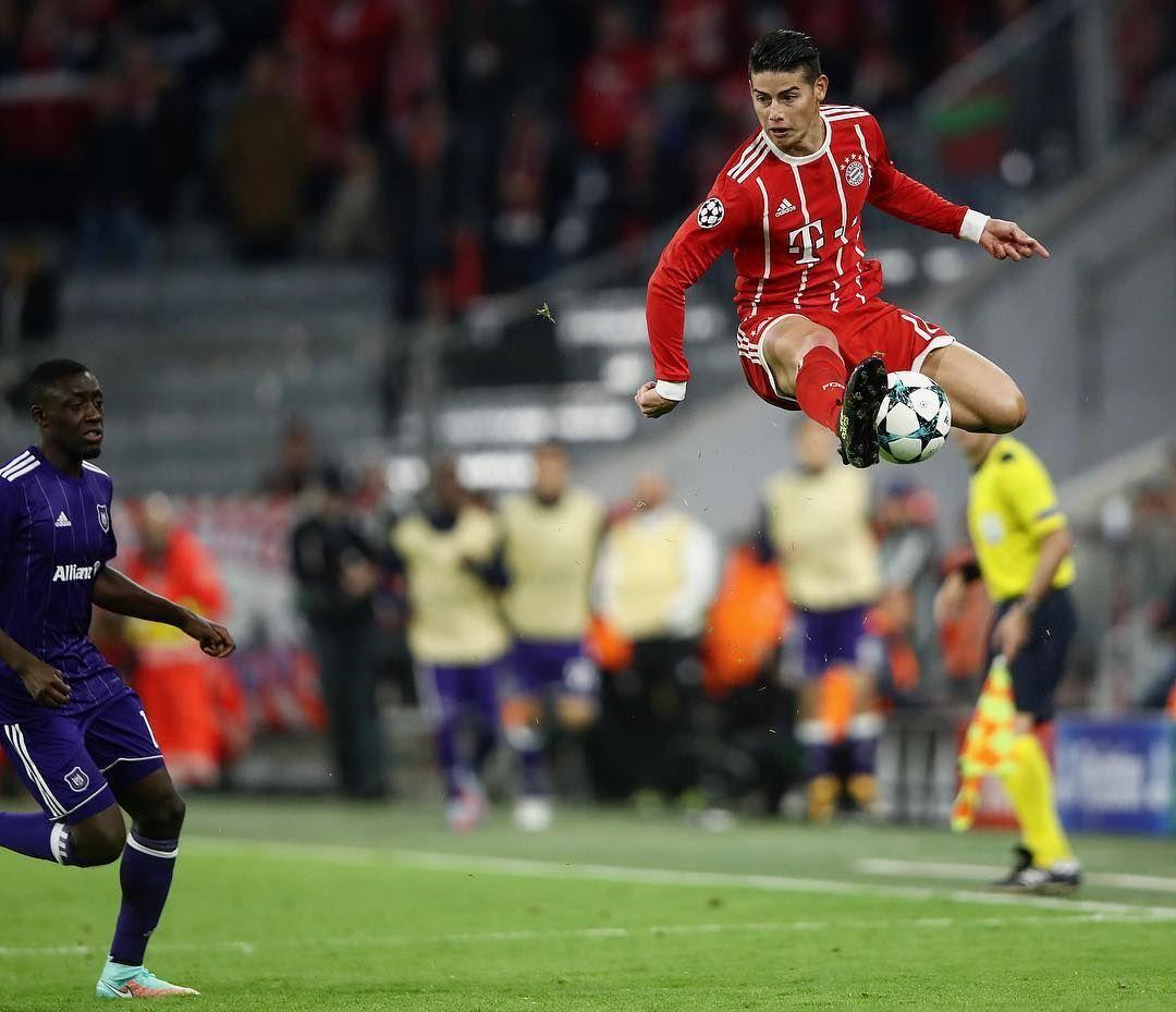 James Rodriguez Bayern Munich salto jump
