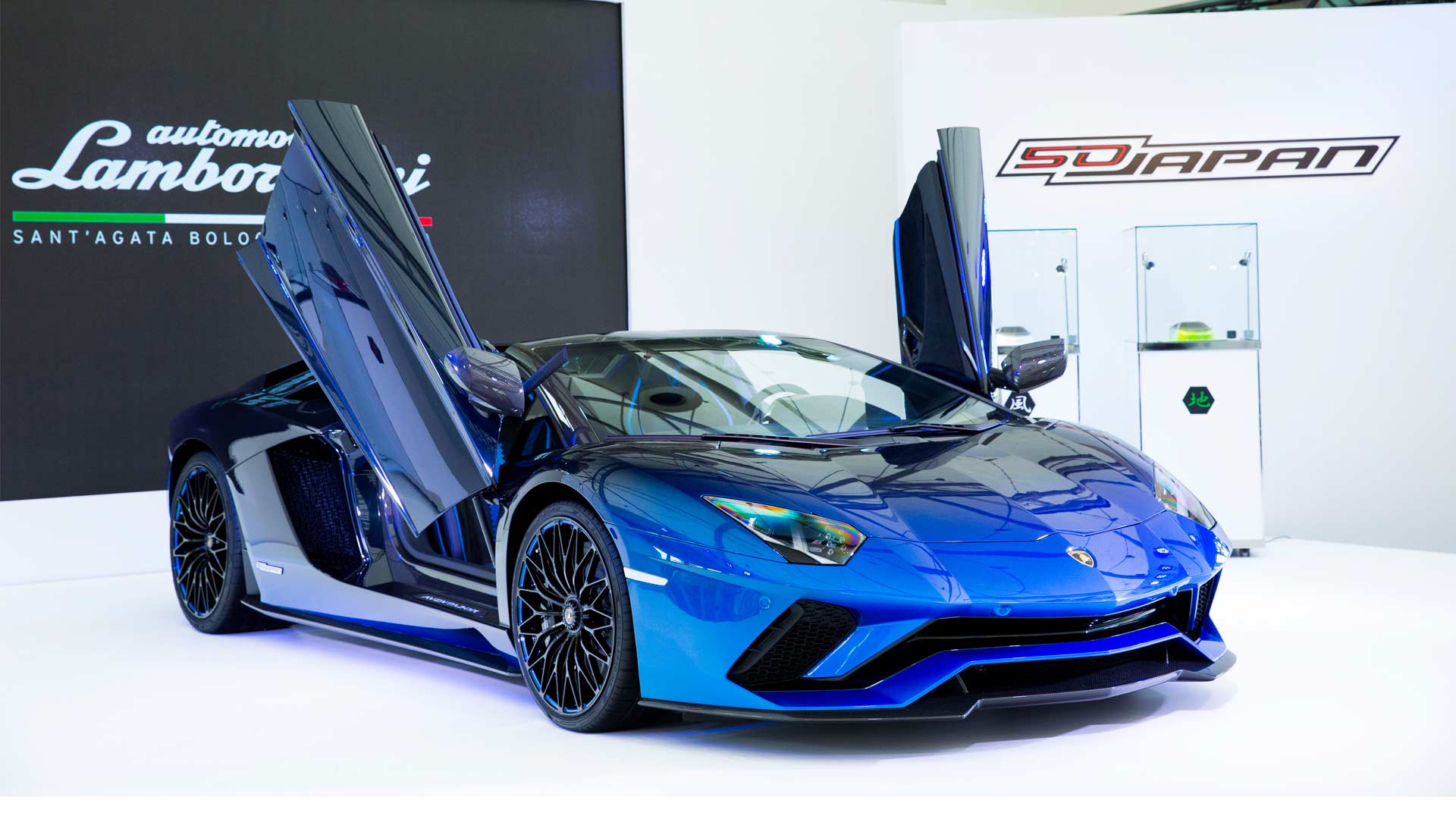 Lamborghini celebrates Aventador S Roadster 50th Anniversary Japan