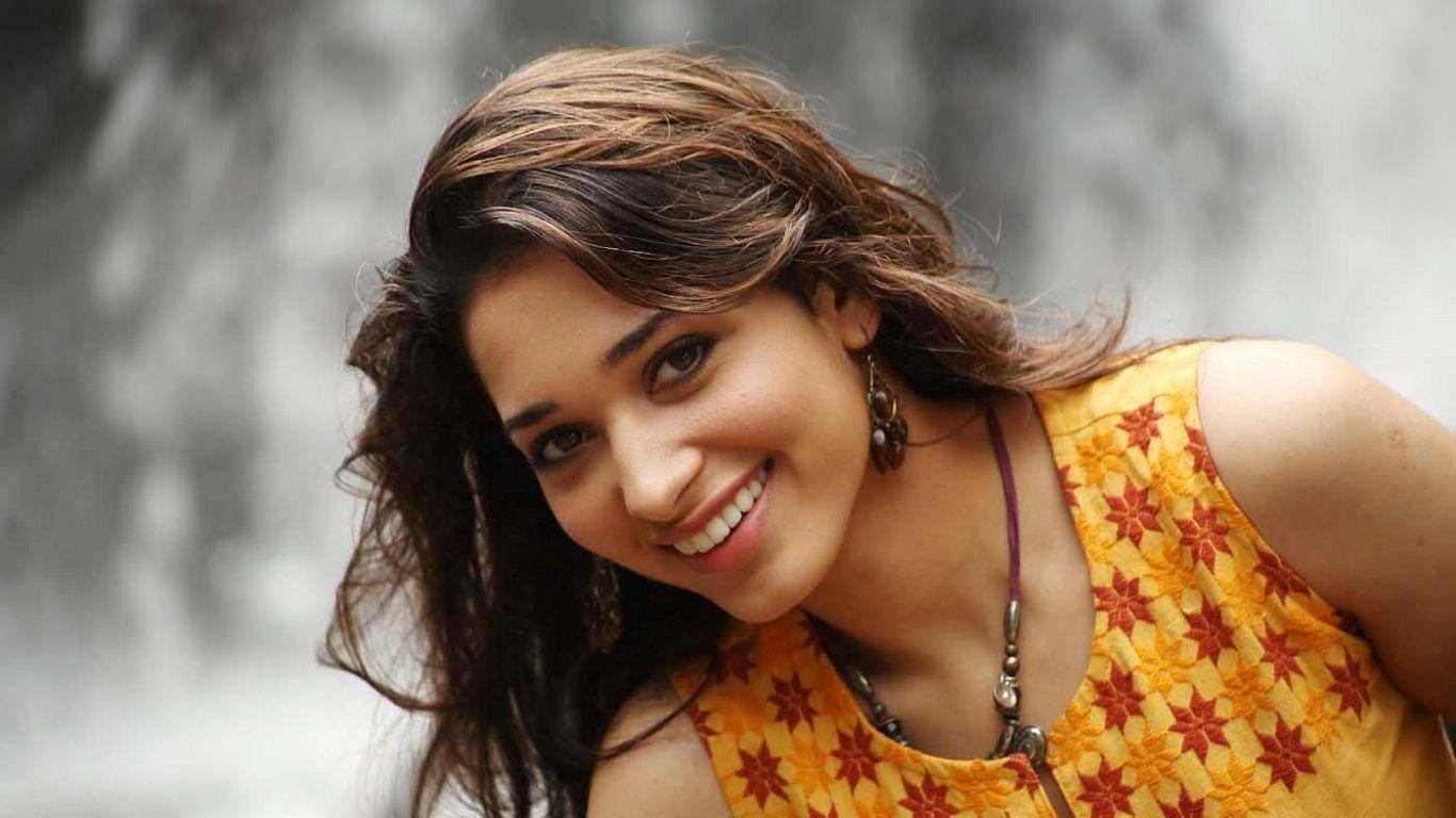 tamanna wallpapers in happy days