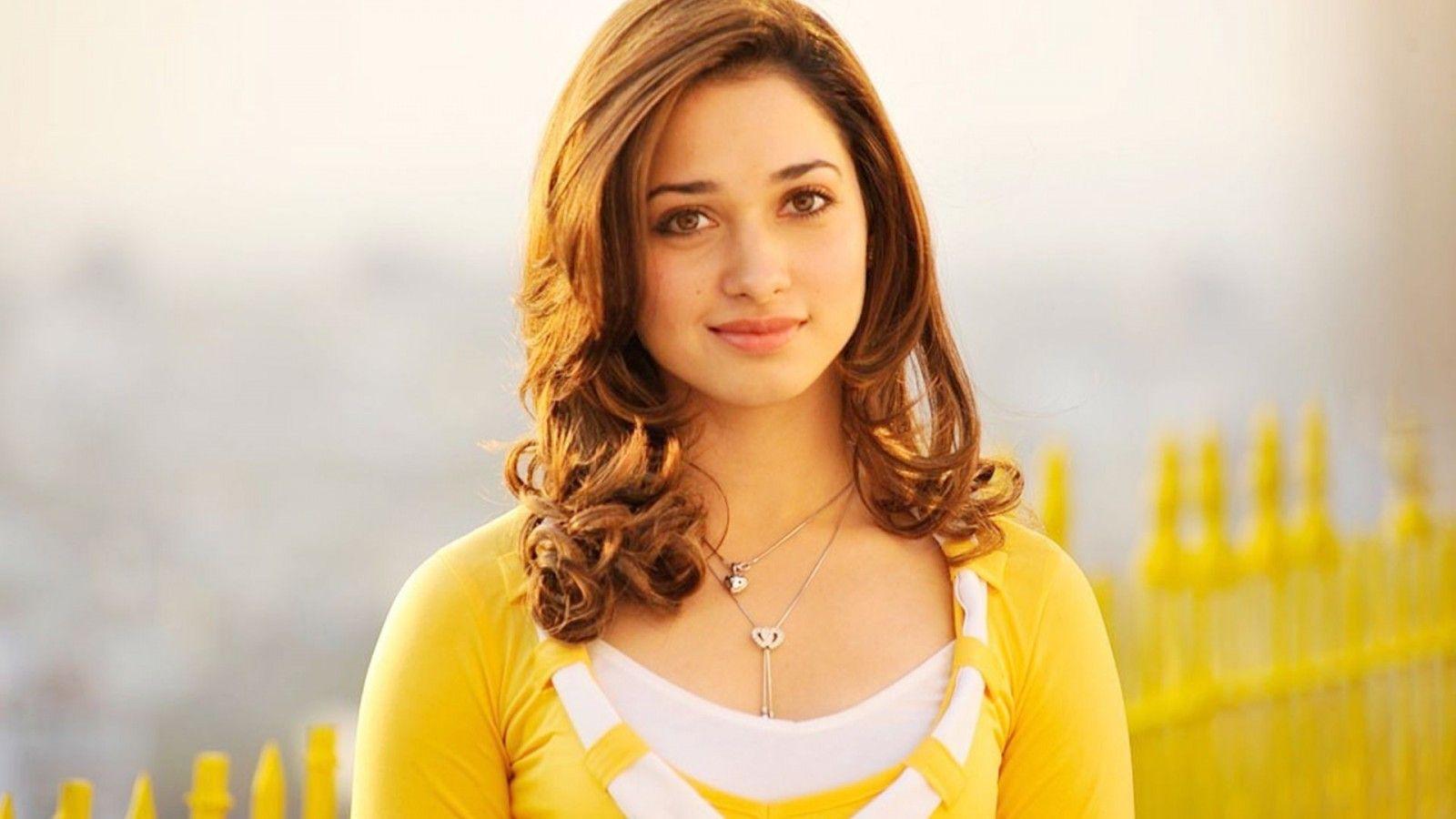 Tamannaah Bhatia New Wallpaper 01911
