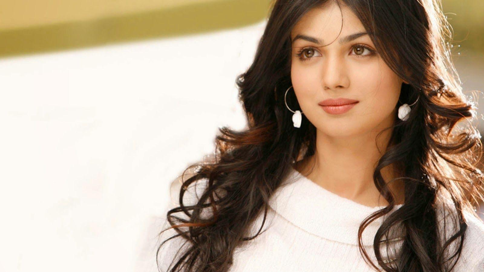 Tamil Actress HD Wallpaper FREE Downloads: Bollywood Actress HD