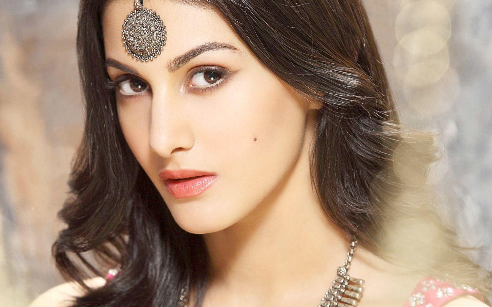 Download Bollywood Actresses HD Wallpaper Toptenpack.com