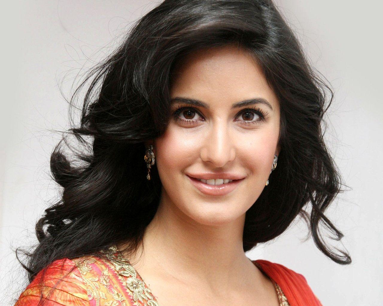 Katrina Kaif New 2010 Wallpaper