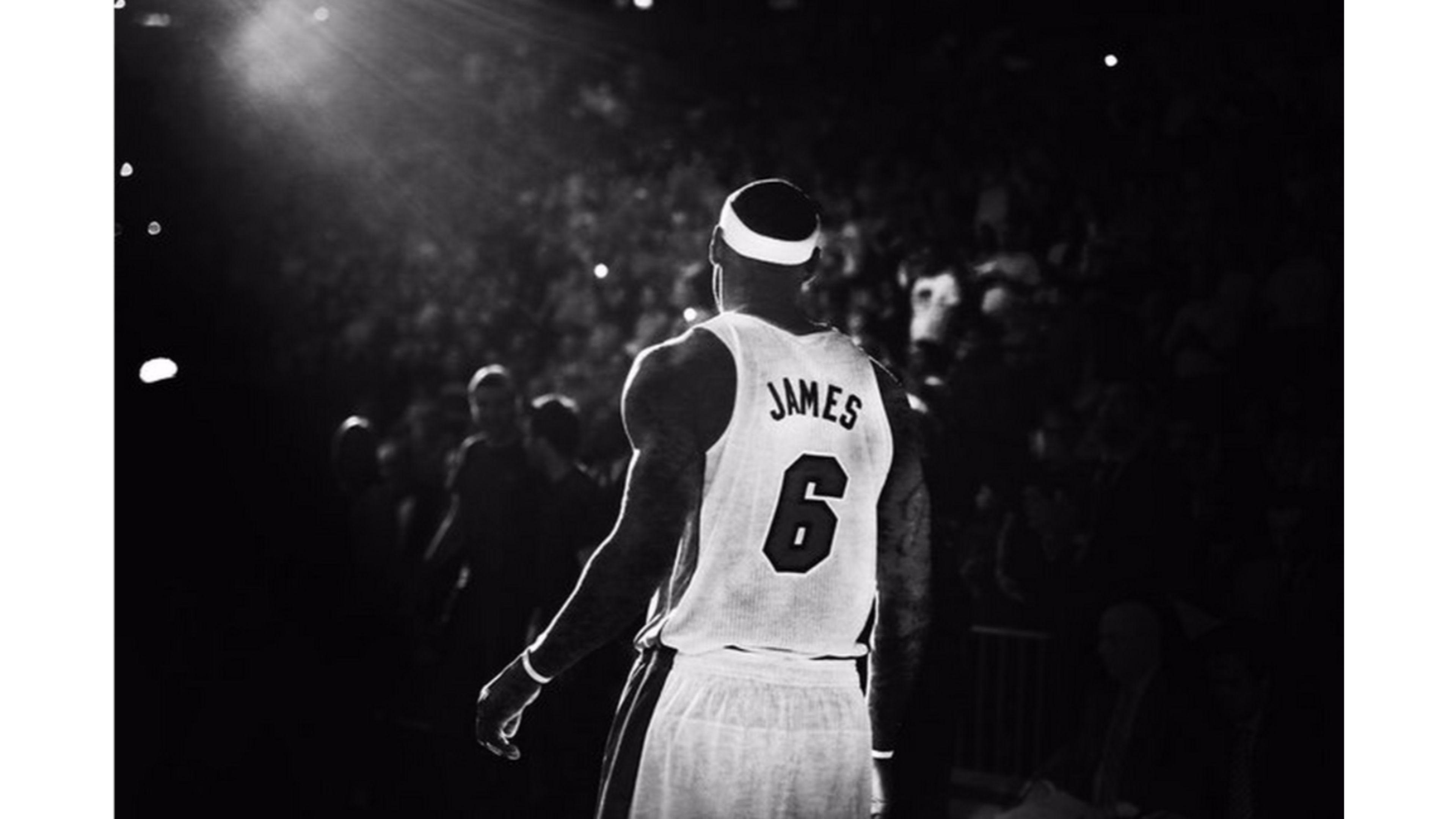Black and White 4K Lebron James Wallpapers