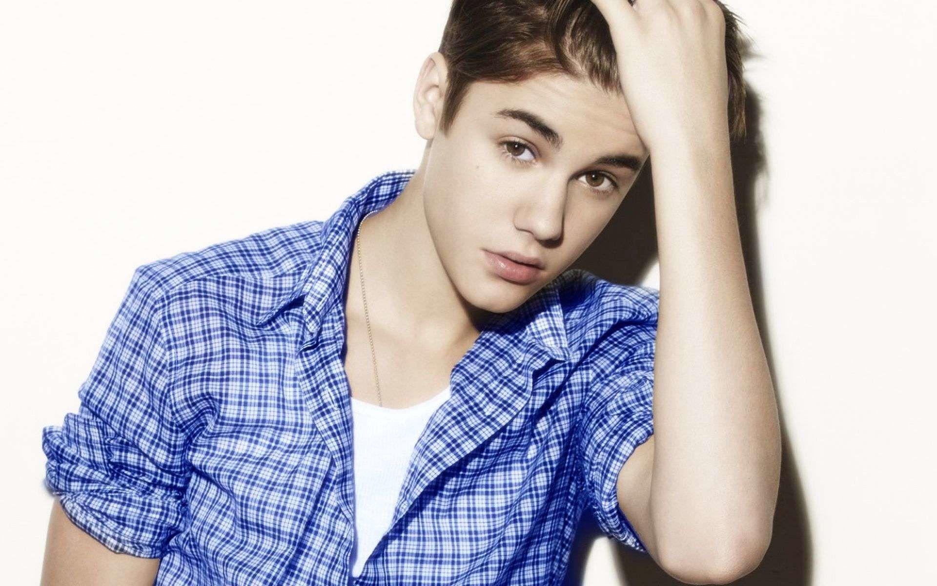 Justin Bieber HD Wallpaper and Latest Image