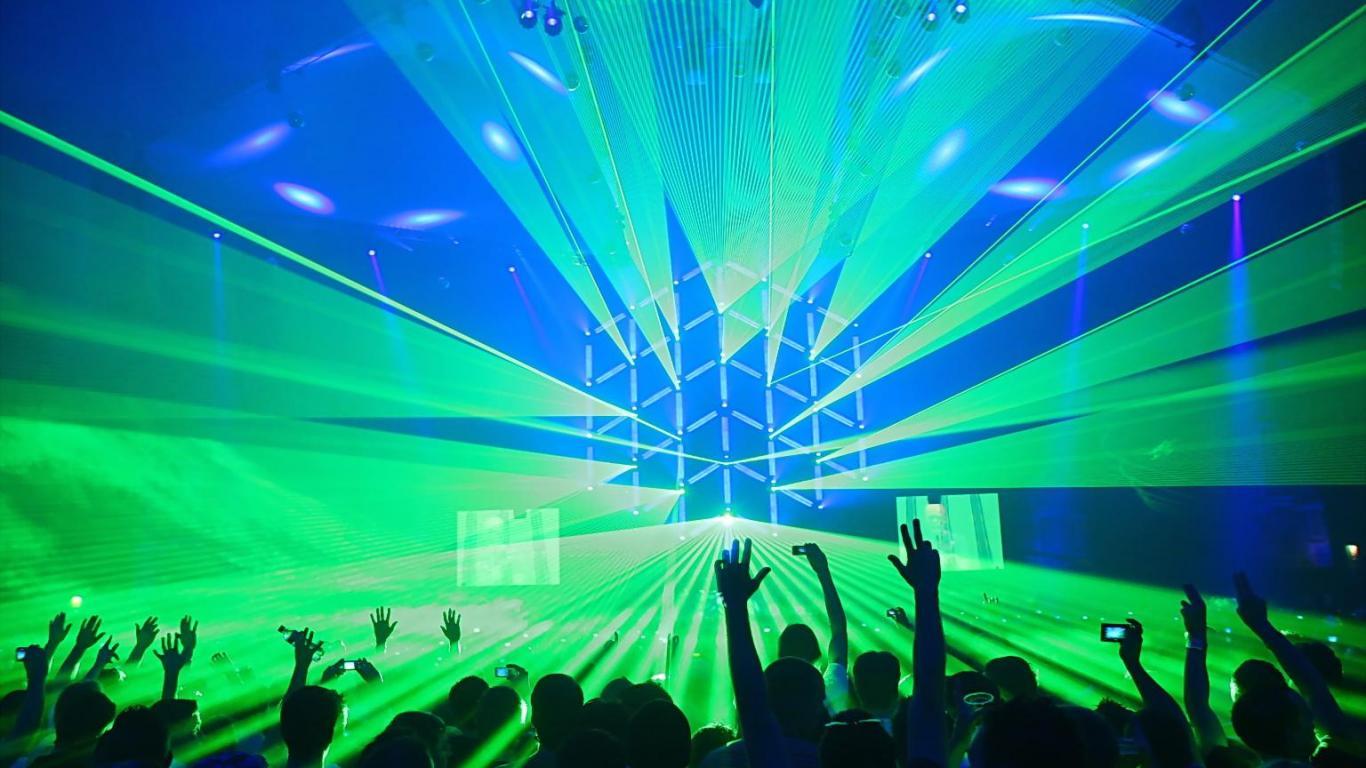 DJ Wallpaper 1366x768