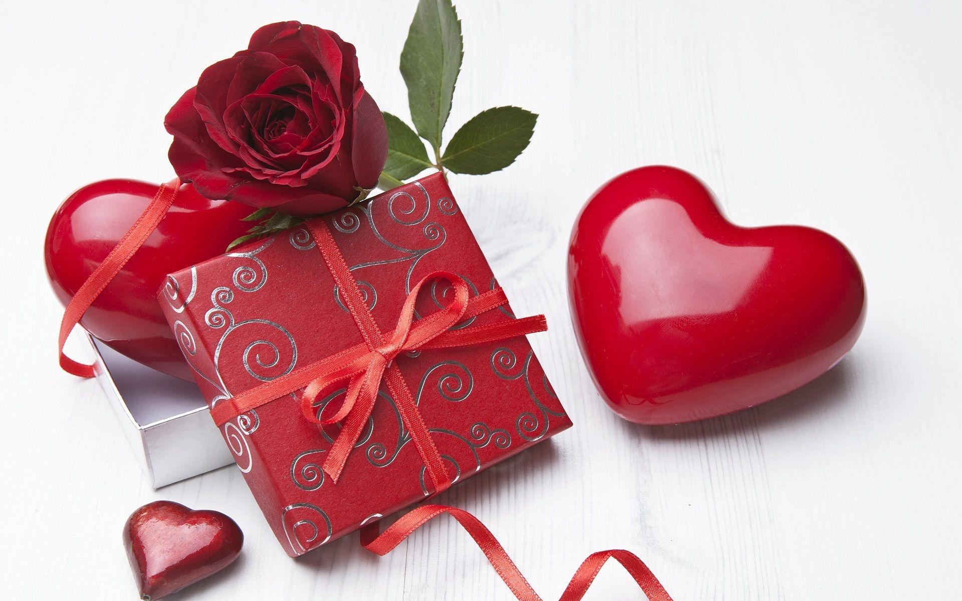 Widescreen Red Heart Gift And Rose Love HD Rocks On Wallpaper Image