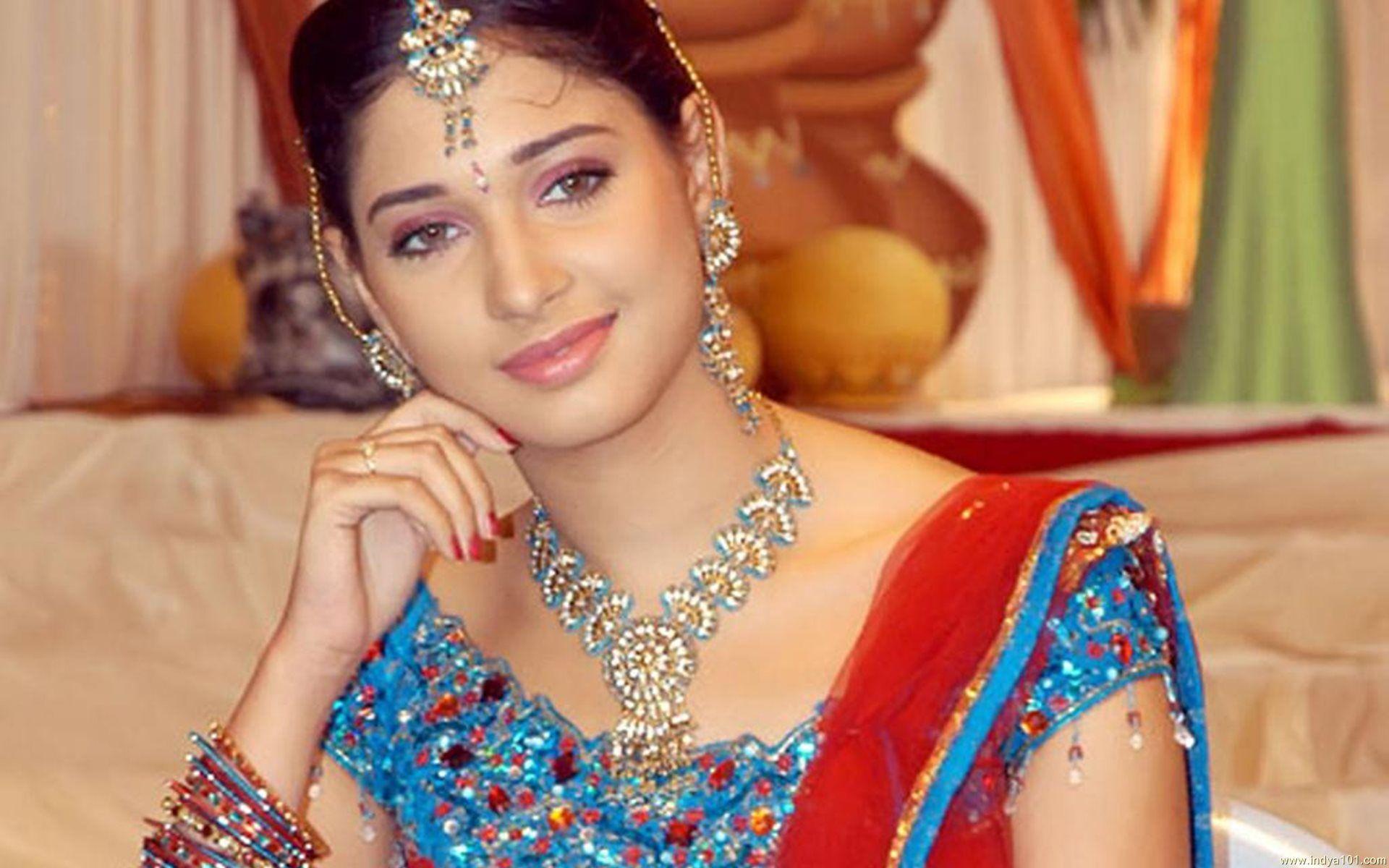 Tamanna Bhatia HD Wallpaper Free Download 4. Bollywood Actress