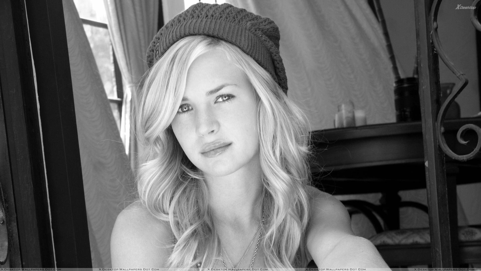 Britt Robertson Wallpaper, Photo & Image in HD