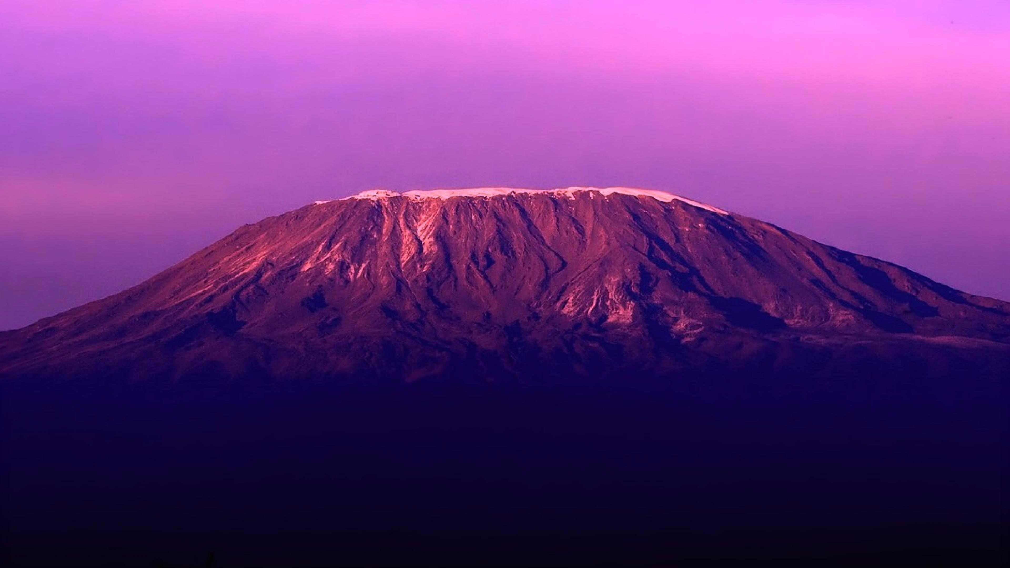Mount Kilimanjaro National Park (Tanzania) Wallpaper