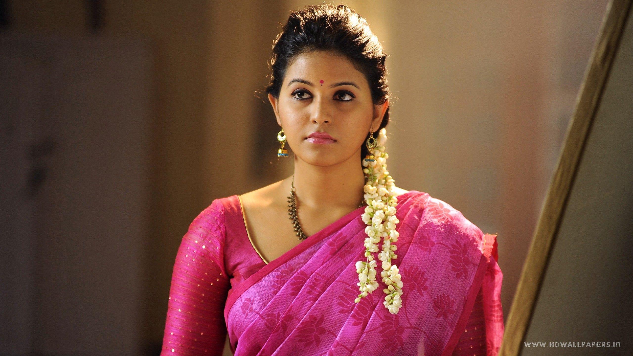 Tamil Actress Anjali Wallpaper