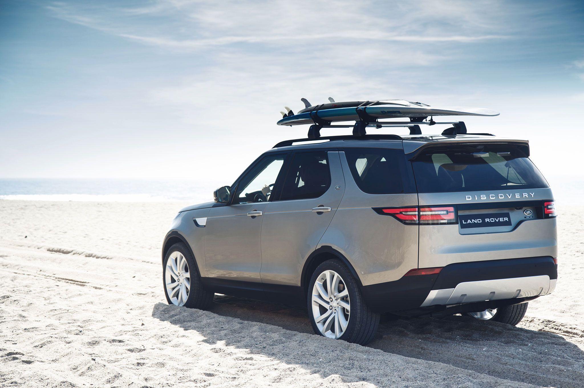 Land Rover Discovery Takes Center Stage at Los Angeles Auto Show