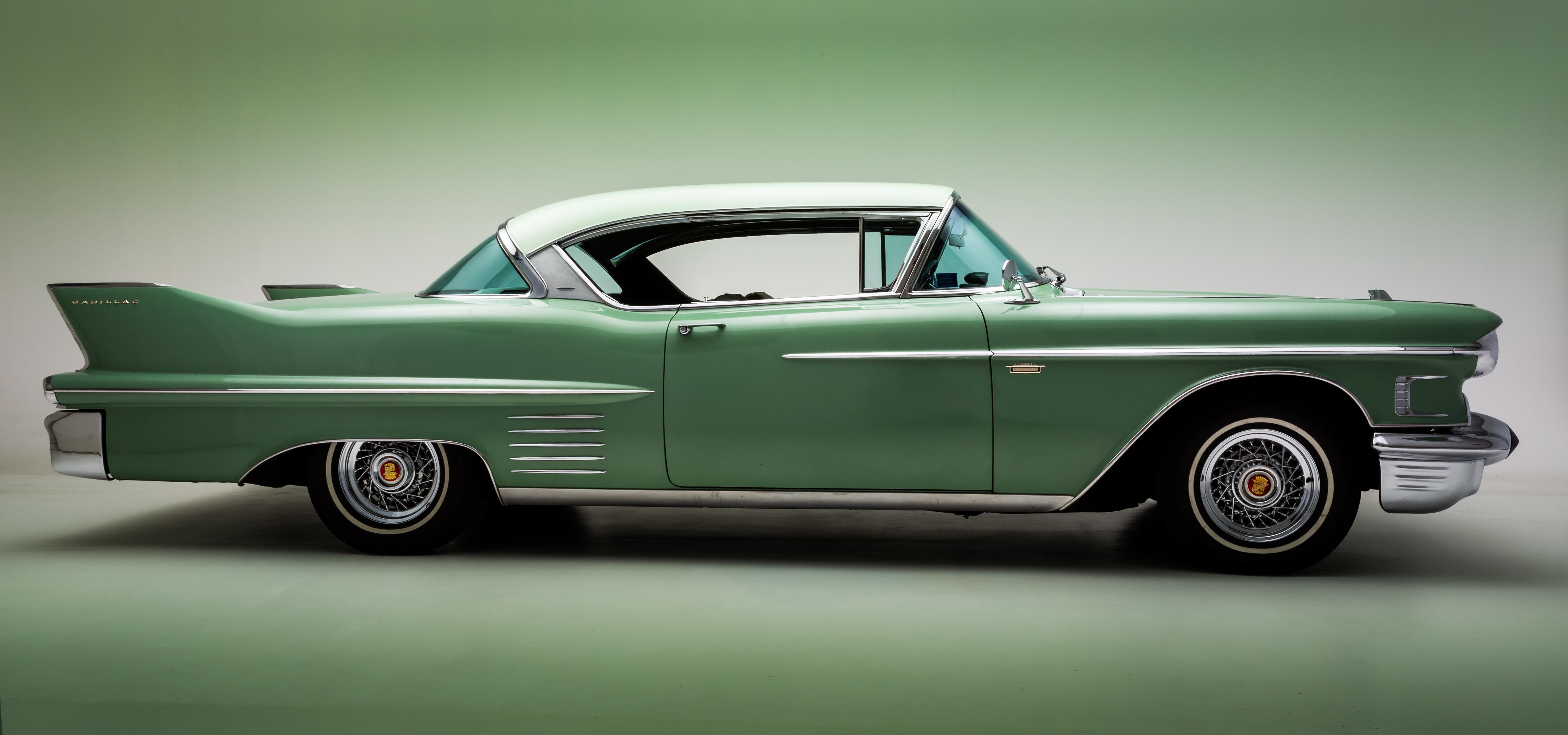 Cadillac. American Classic Car, Classic Car Hire, Wedding Cars