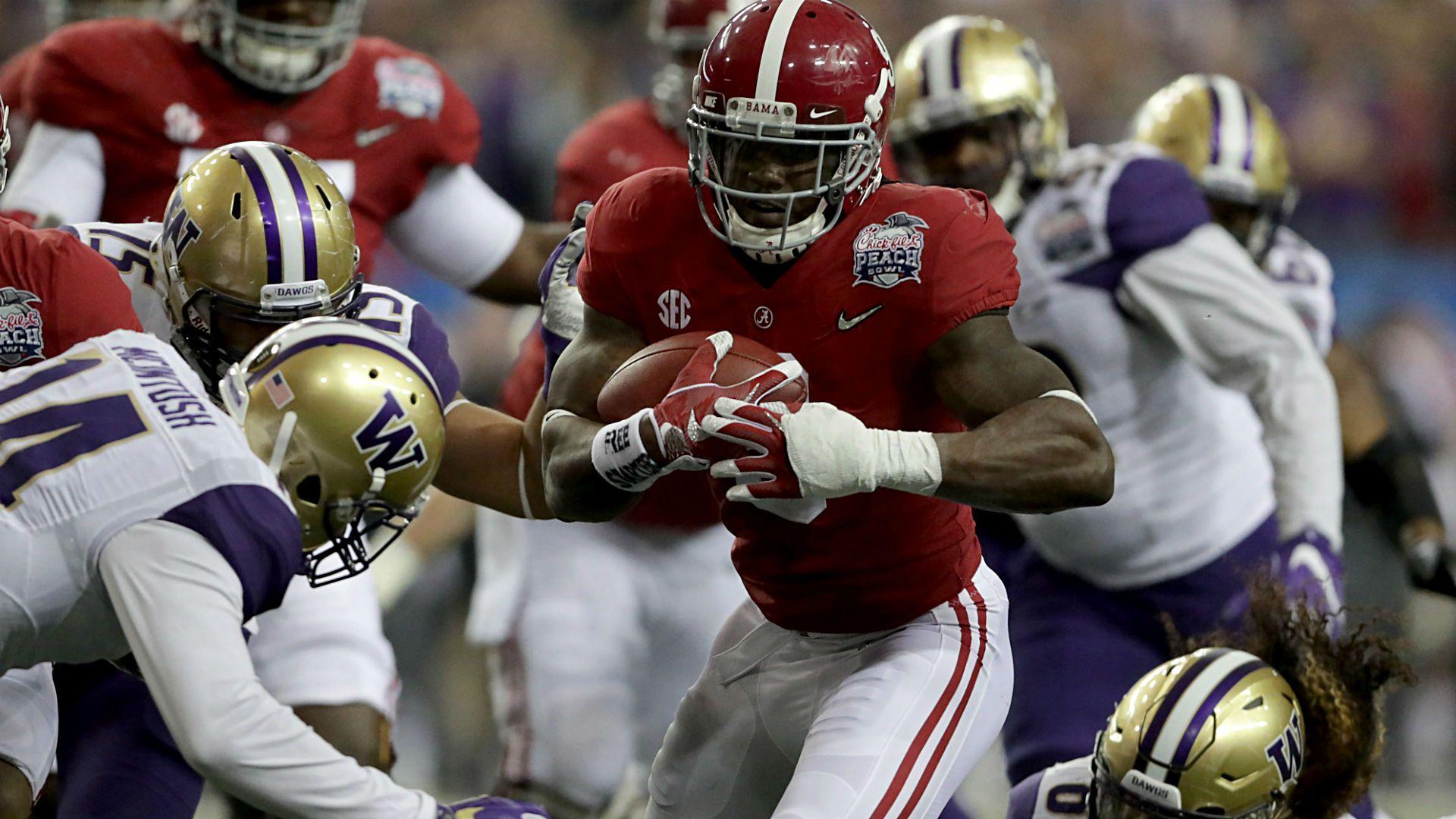 Bo Scarbrough's 68 Yard TD Run Gives Alabama Commanding Lead
