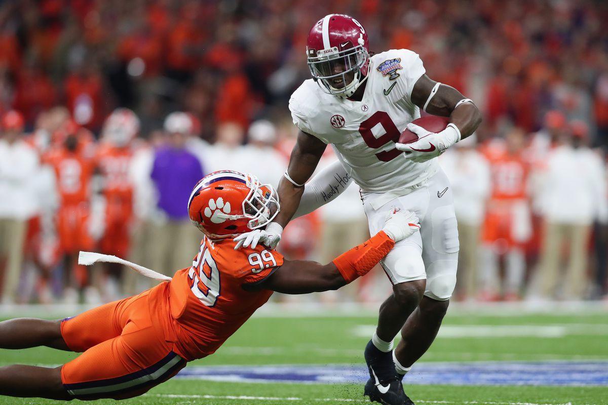 Bo Scarbrough has similar qualities as Titans RB Derrick Henry. But