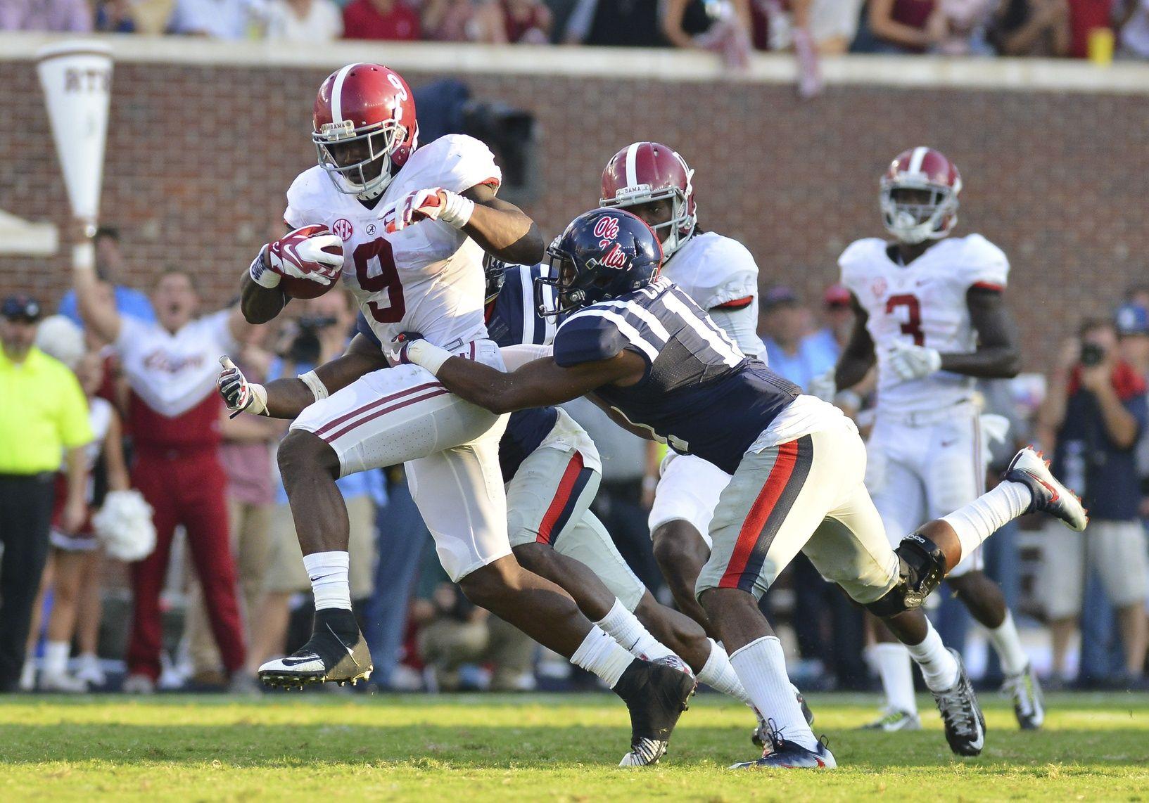 Alabama defensive back Minkah Fitzpatrick lines up at safety