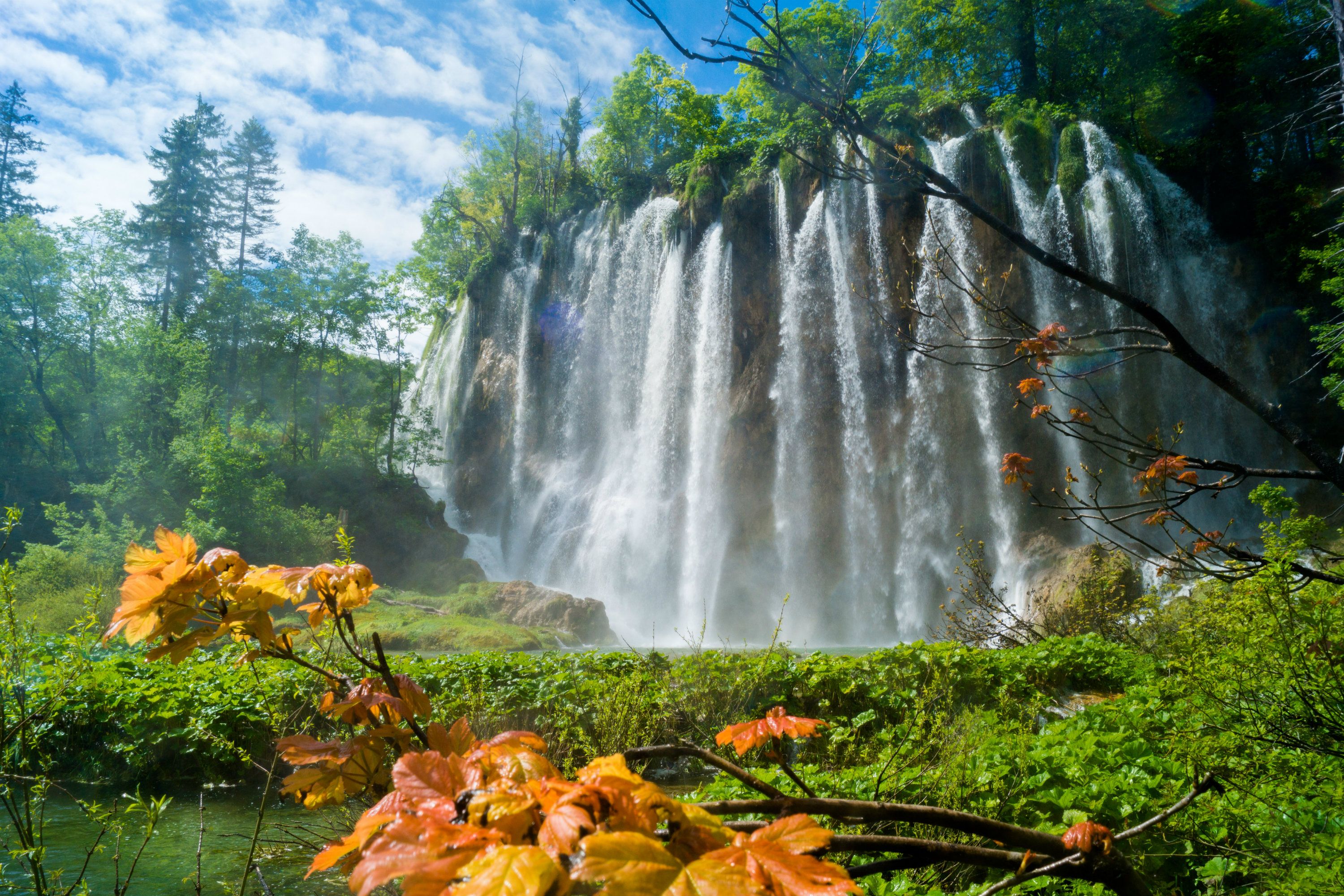 Waterfall in Plitvice Lakes National Park wallpaper