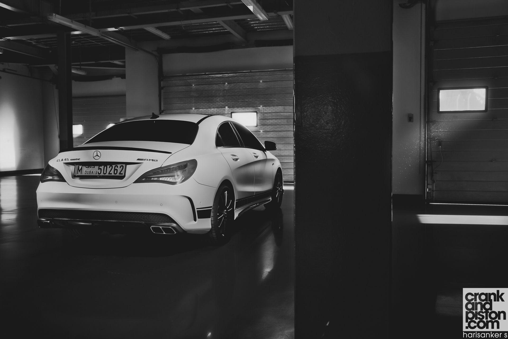 Mercedes Benz CLA 45 AMG Crankandpiston Wallpaper 03