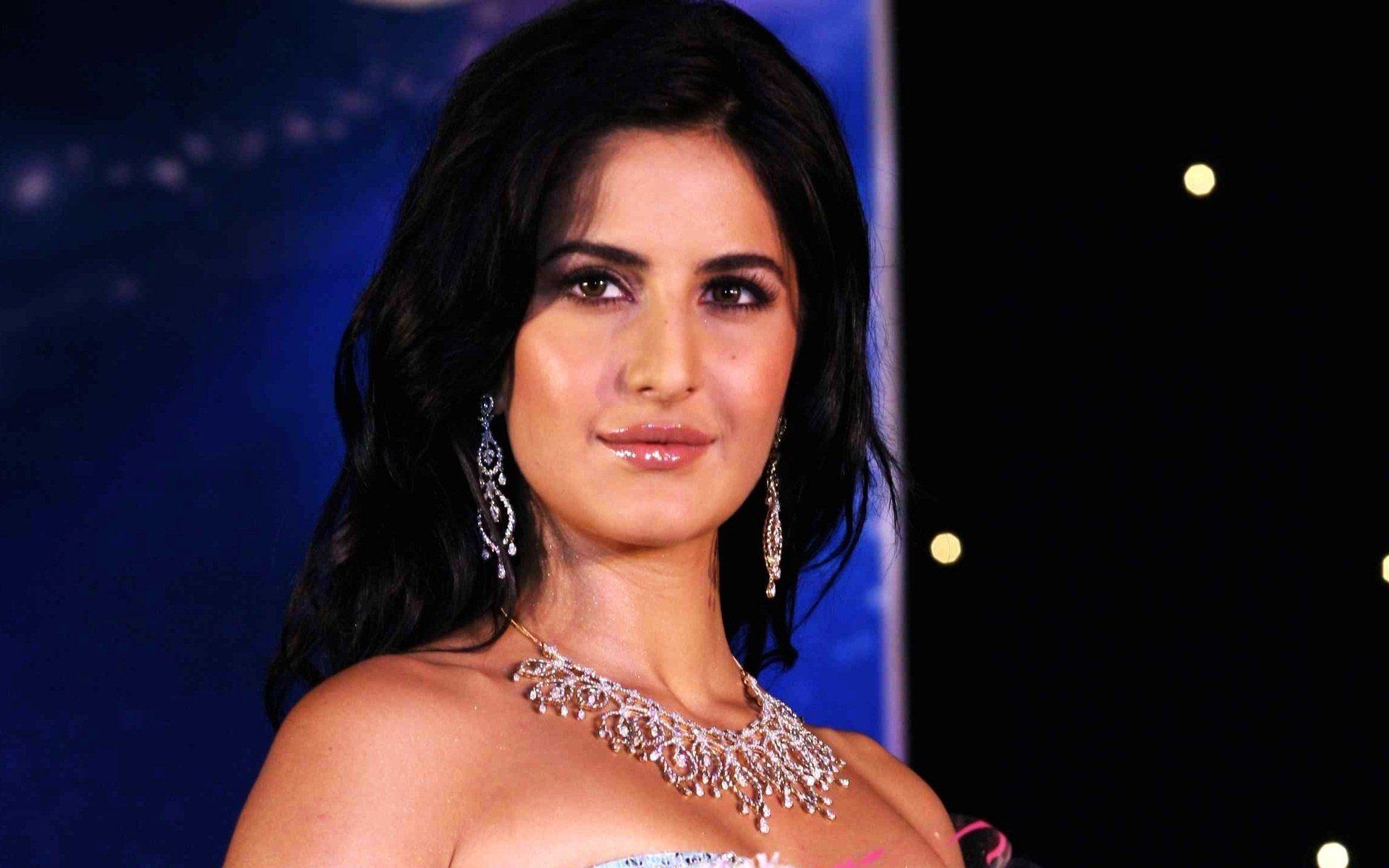 Katrina Kaif HD Wallpaper and Background Image