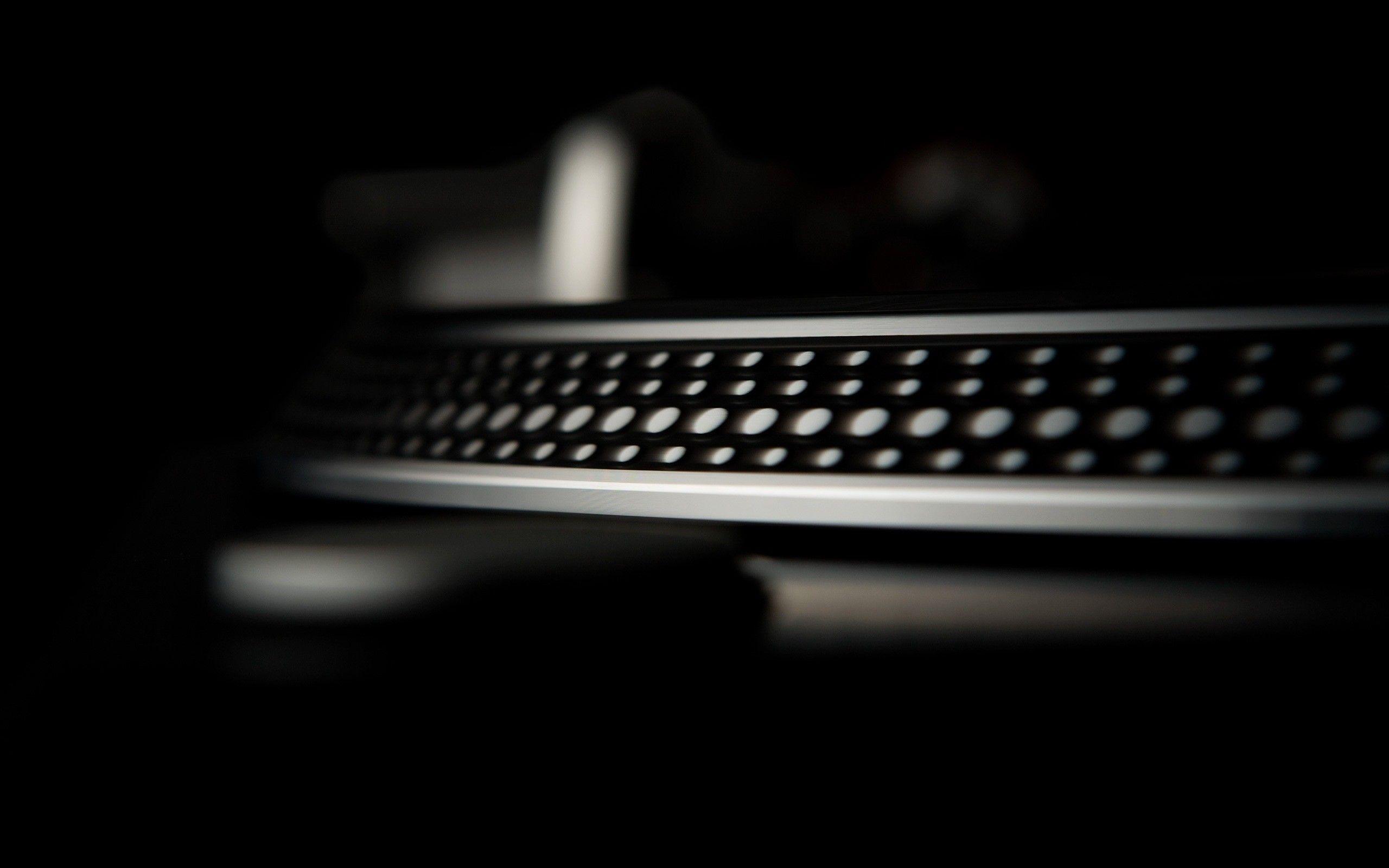 DJ Turntable HD Widescreen Wallpaper 13811