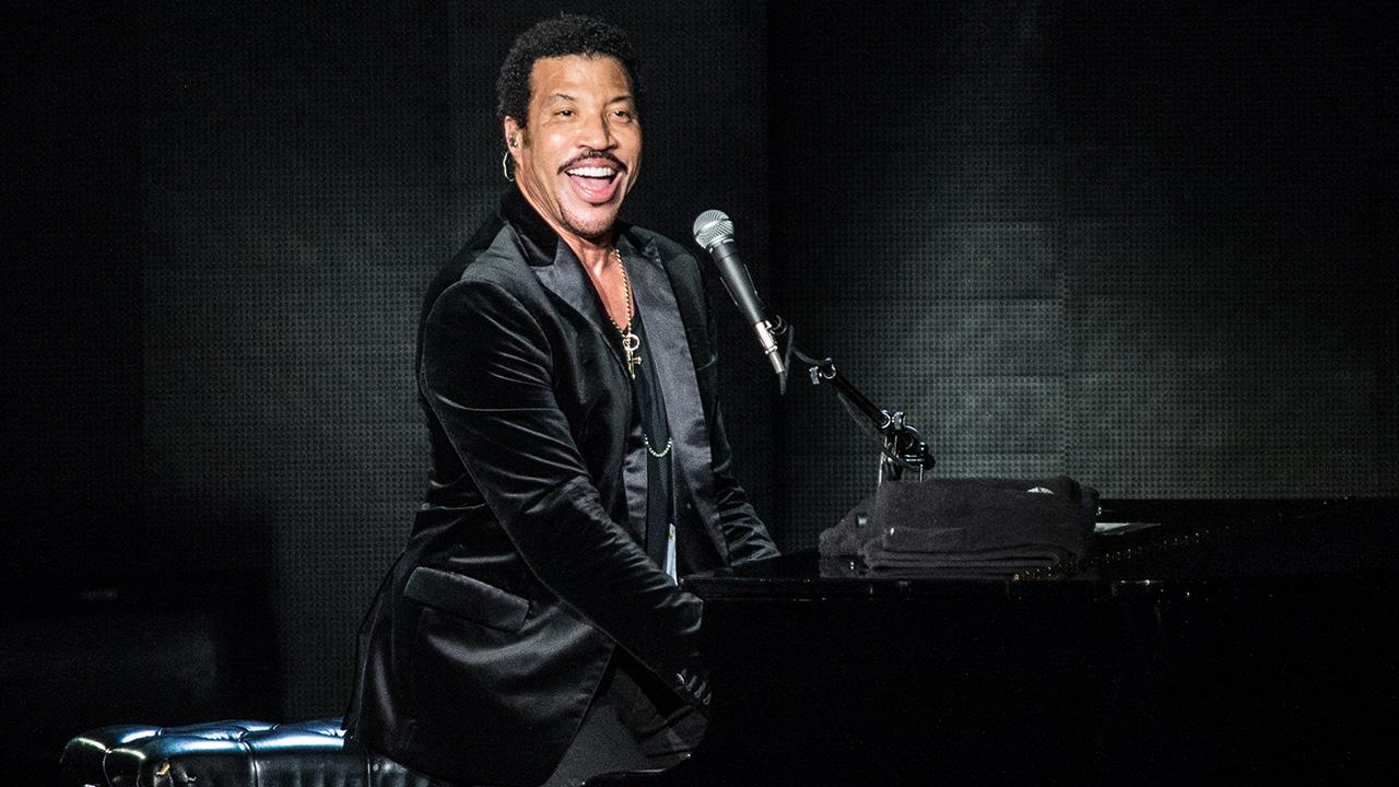 Lionel Richie Sets Outdoor Minneapolis Area Concert