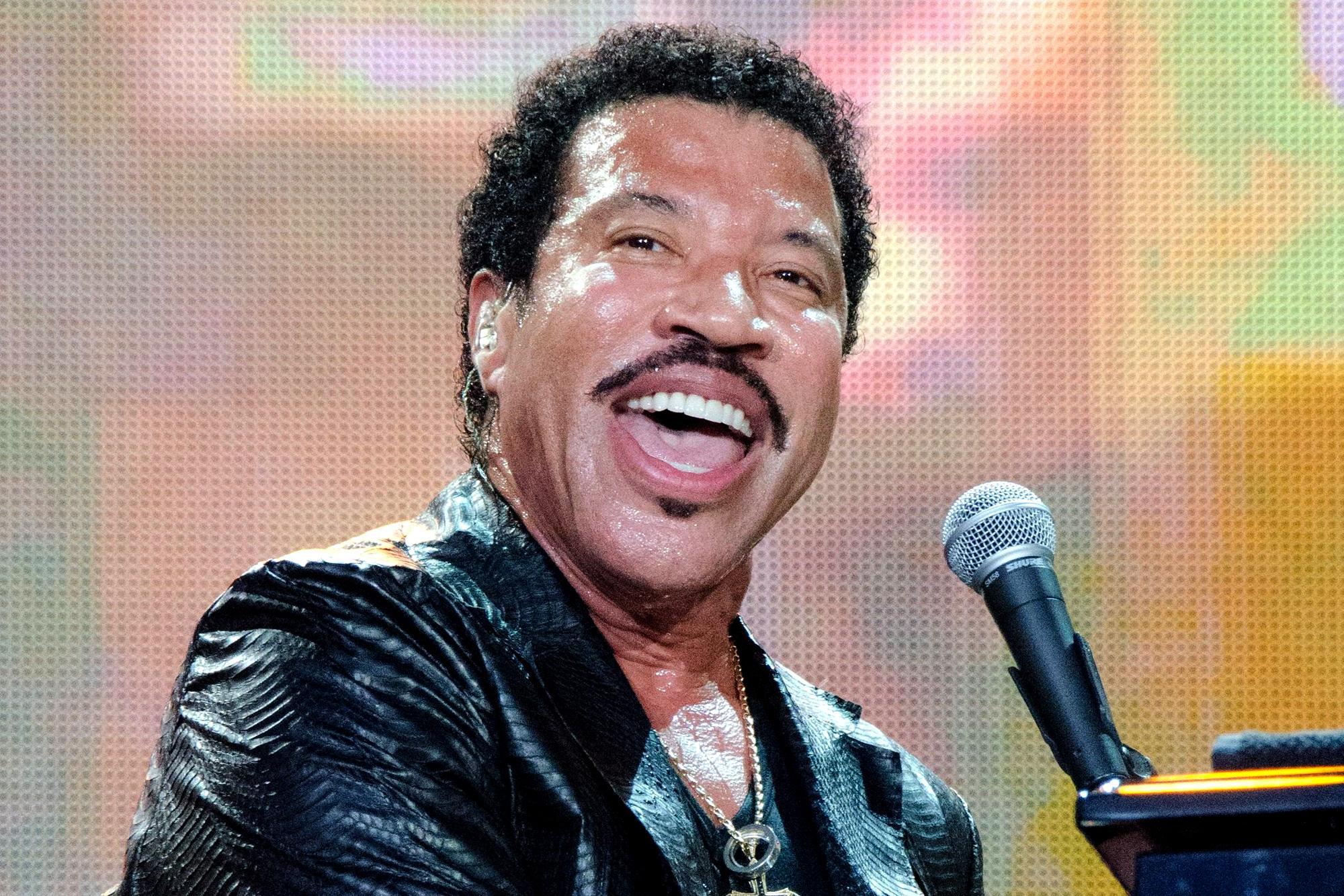 Lionel Richie Wallpapers Image Photos Pictures Backgrounds.